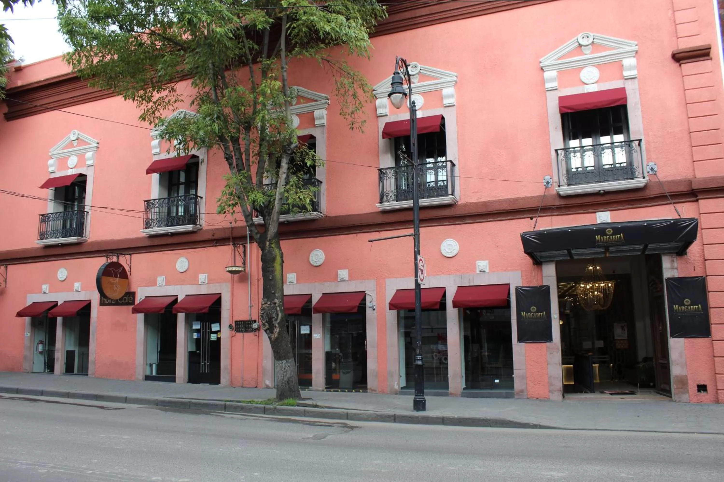 Property building in Hotel Boutique Margarita Toluca