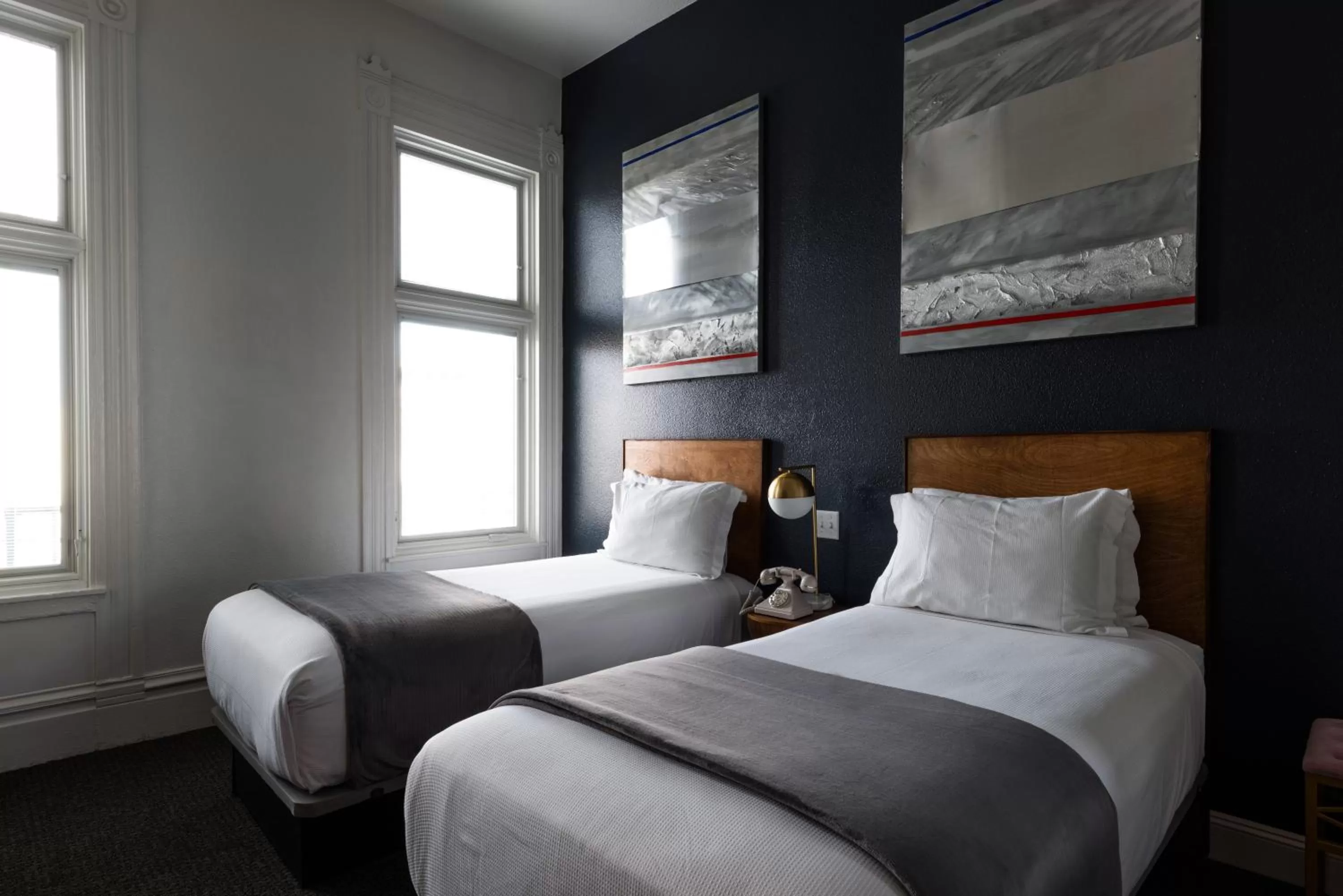 Bedroom, Bed in The Metro Hotel