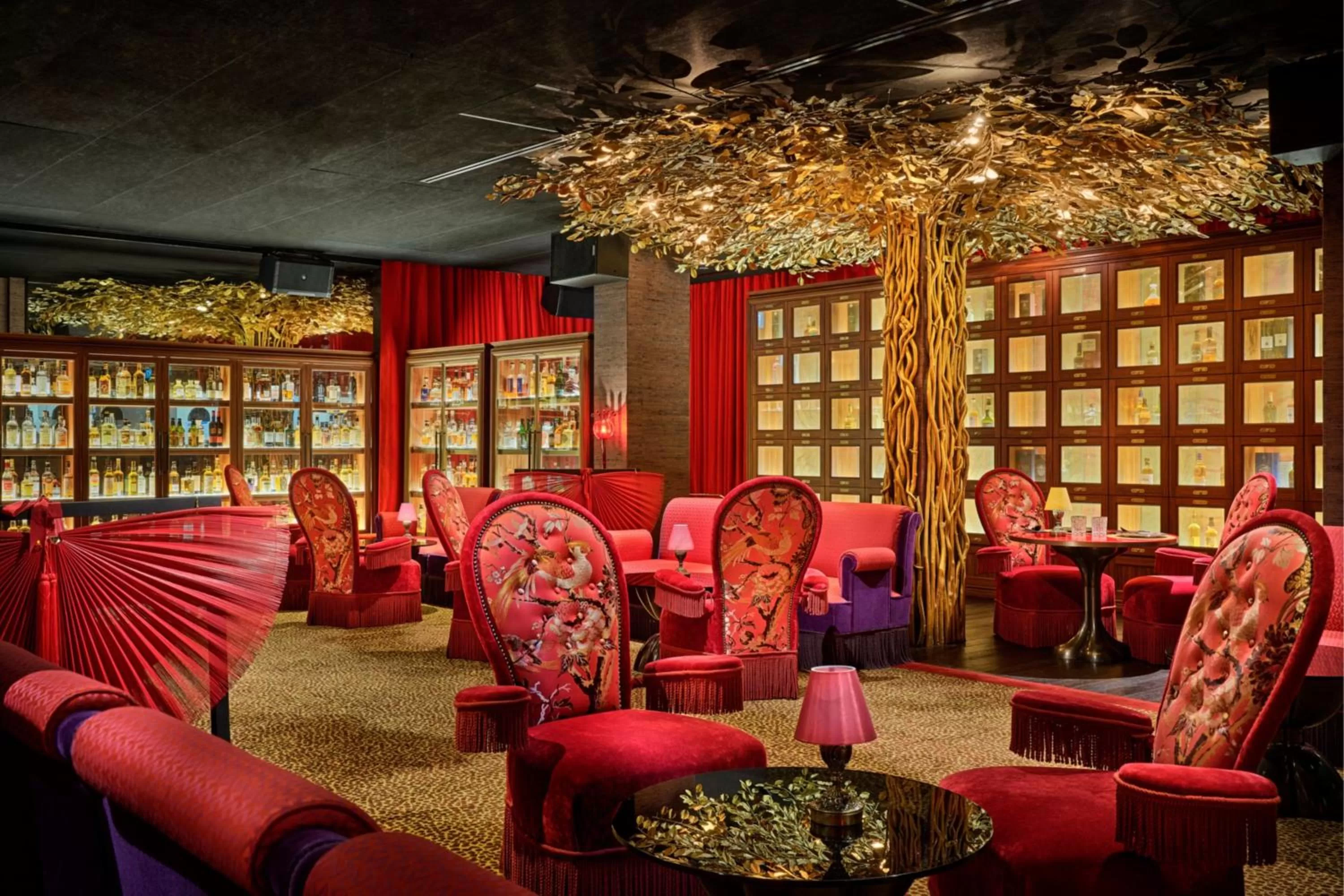 Restaurant/places to eat in The Vagabond Club, a Tribute Portfolio Hotel Singapore