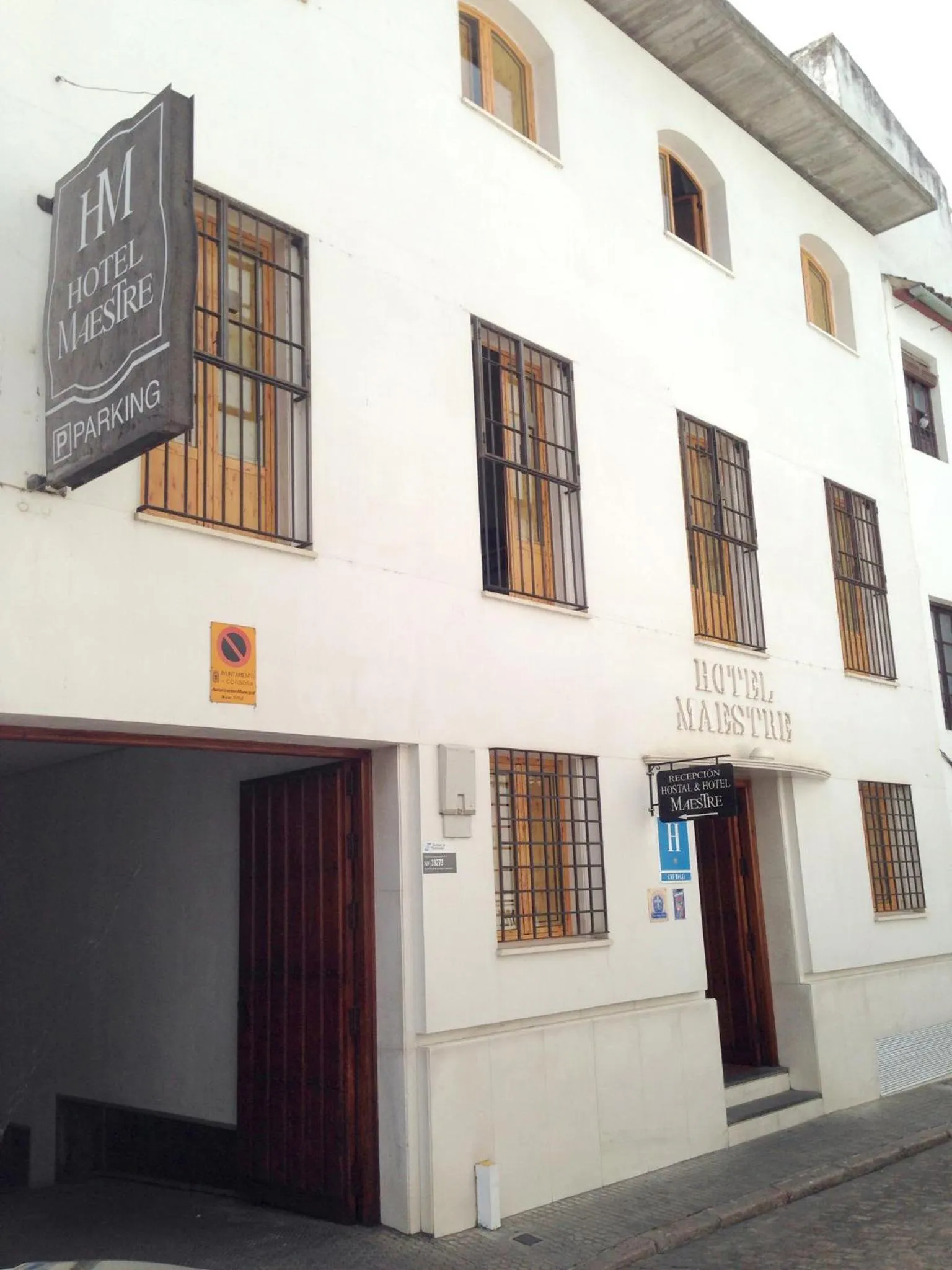 Facade/entrance in Hotel Maestre