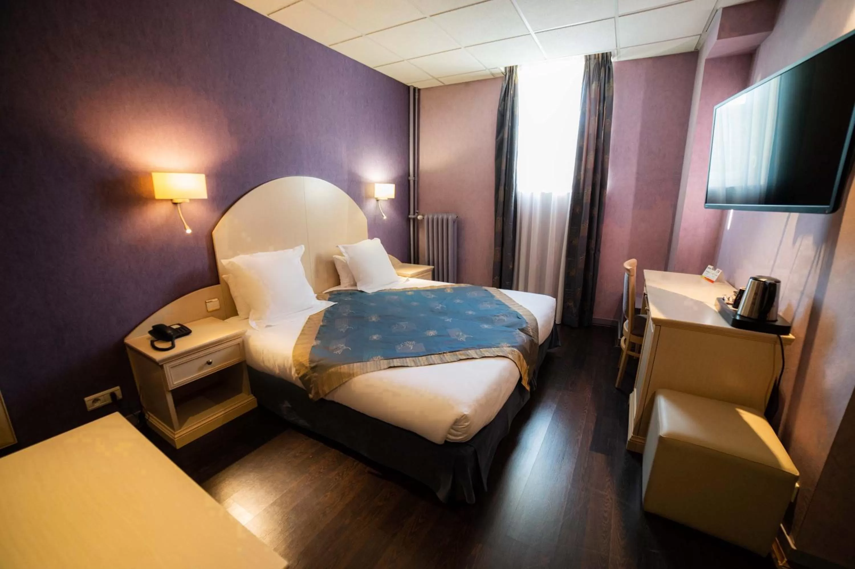 Family Room (4 People) in Logis Hotel Darcy Dijon Centre