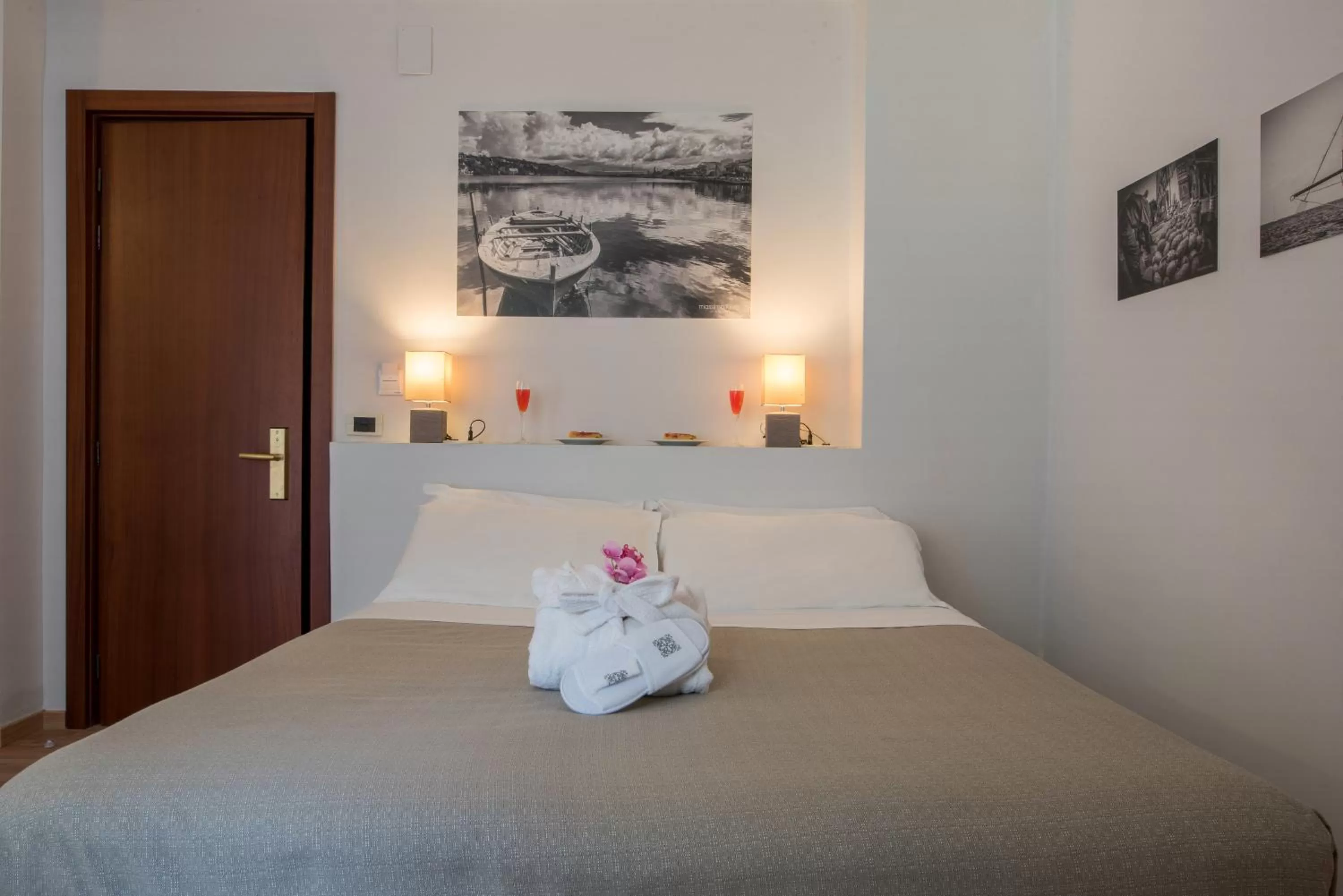 Bed in Villa Morgana Resort and Spa