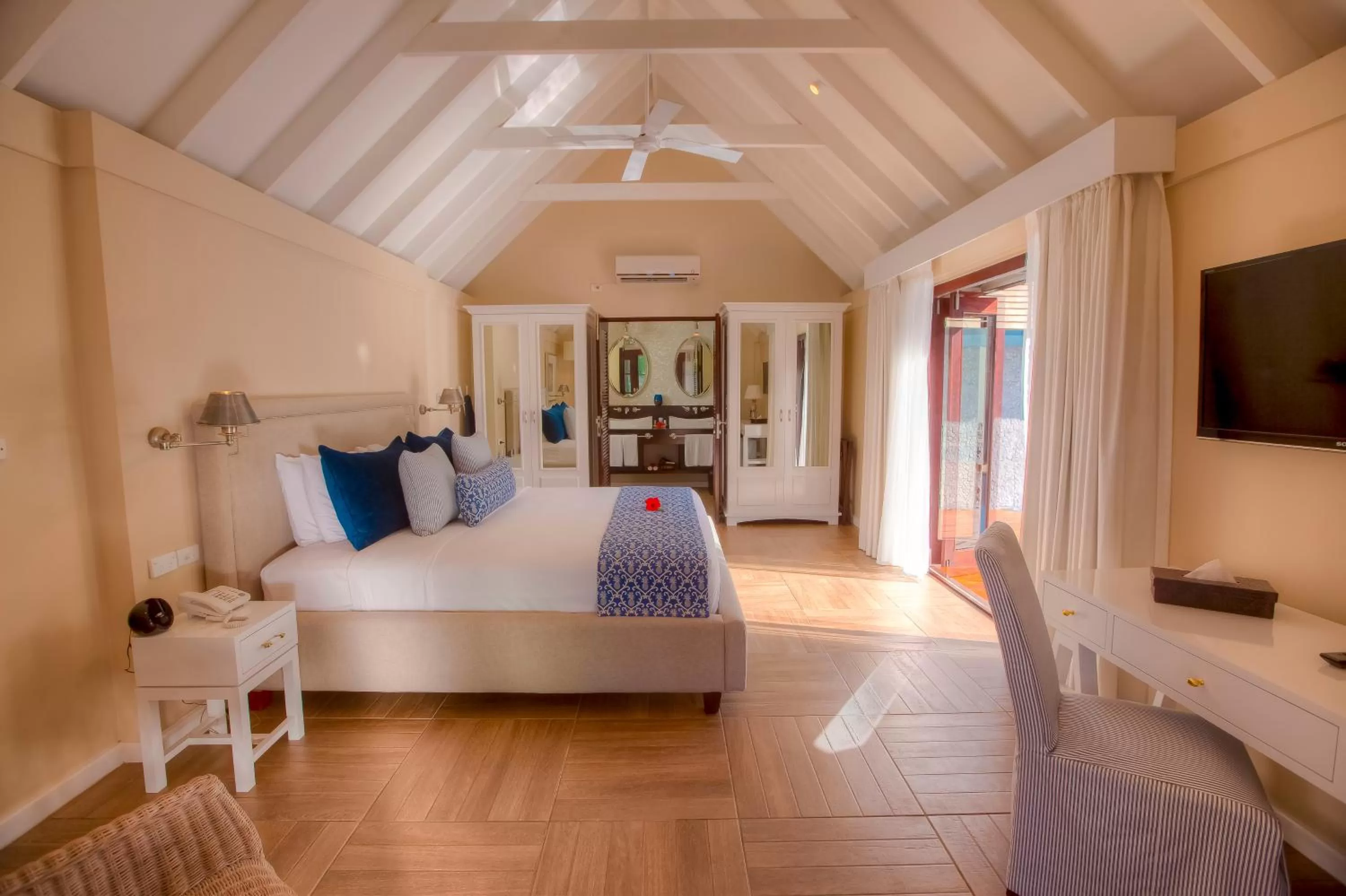 Bedroom, Bed in Warwick Le Lagon Resort & Spa, Vanuatu