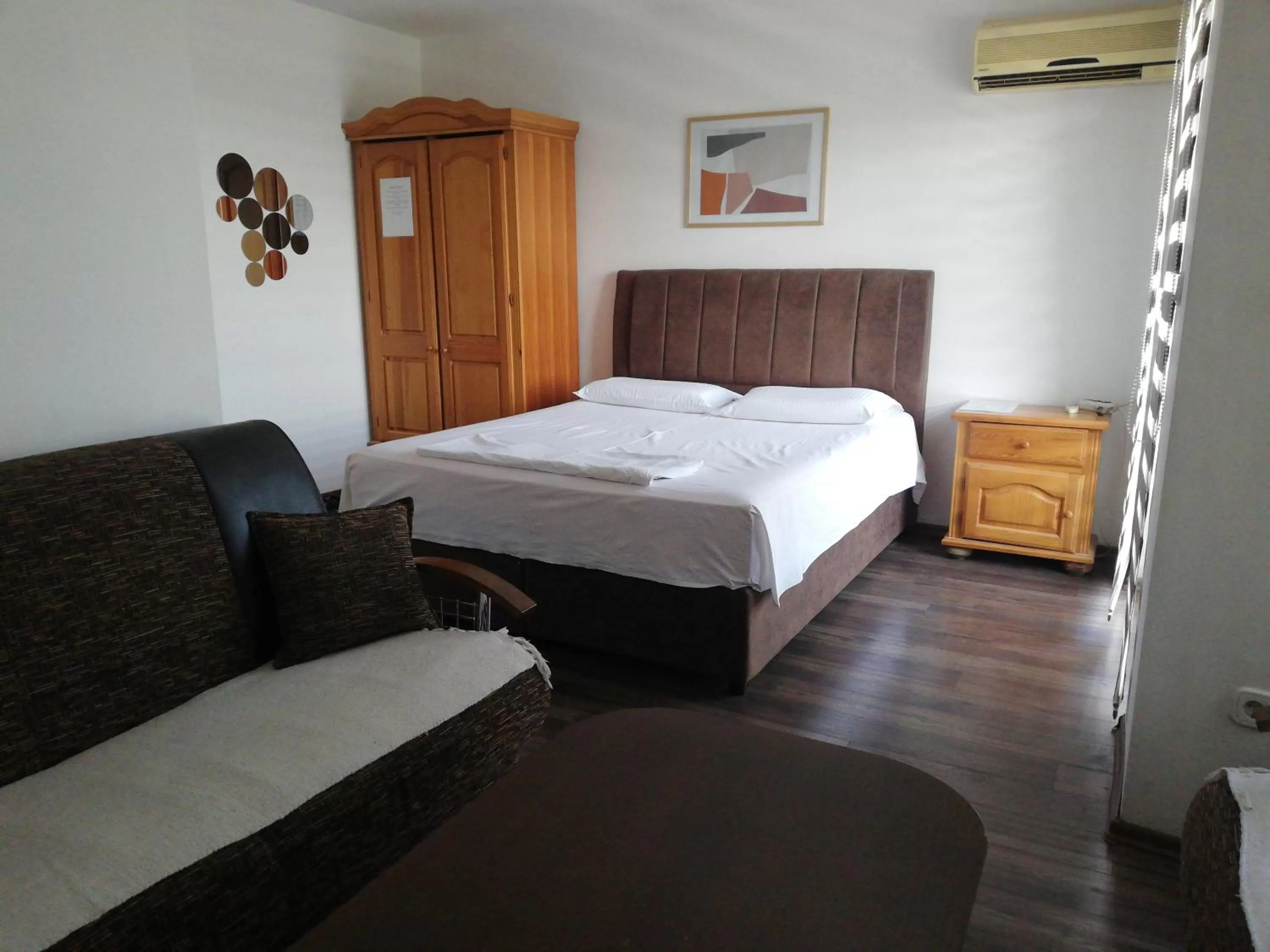 Family Room with Balcony in Prenoćište SAMIR