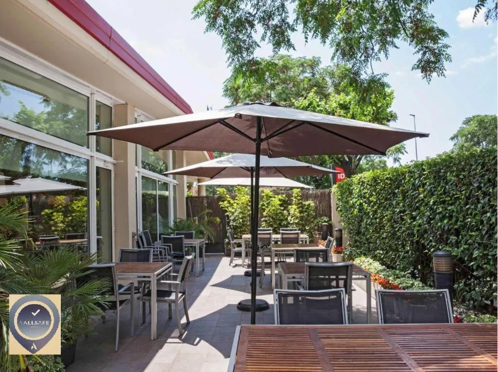 Balcony/Terrace in Ibis Cornella