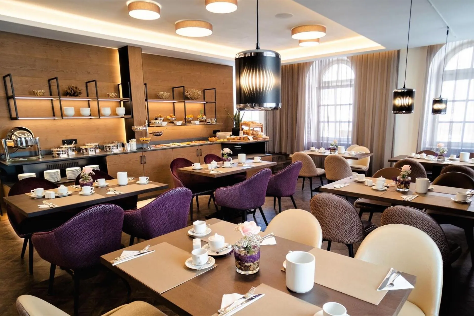 Restaurant/places to eat in Hotel Merkur - Superior