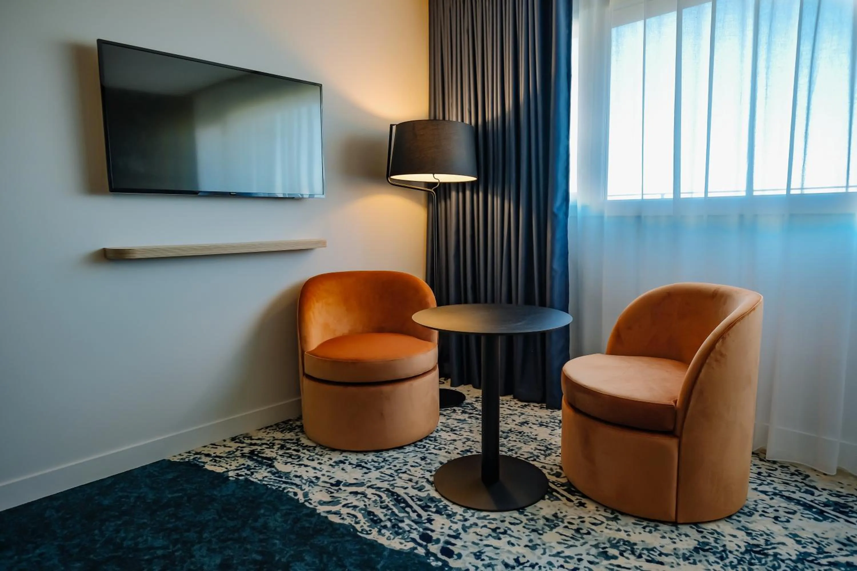 TV and multimedia in ibis Styles Bordeaux Lac Bruges