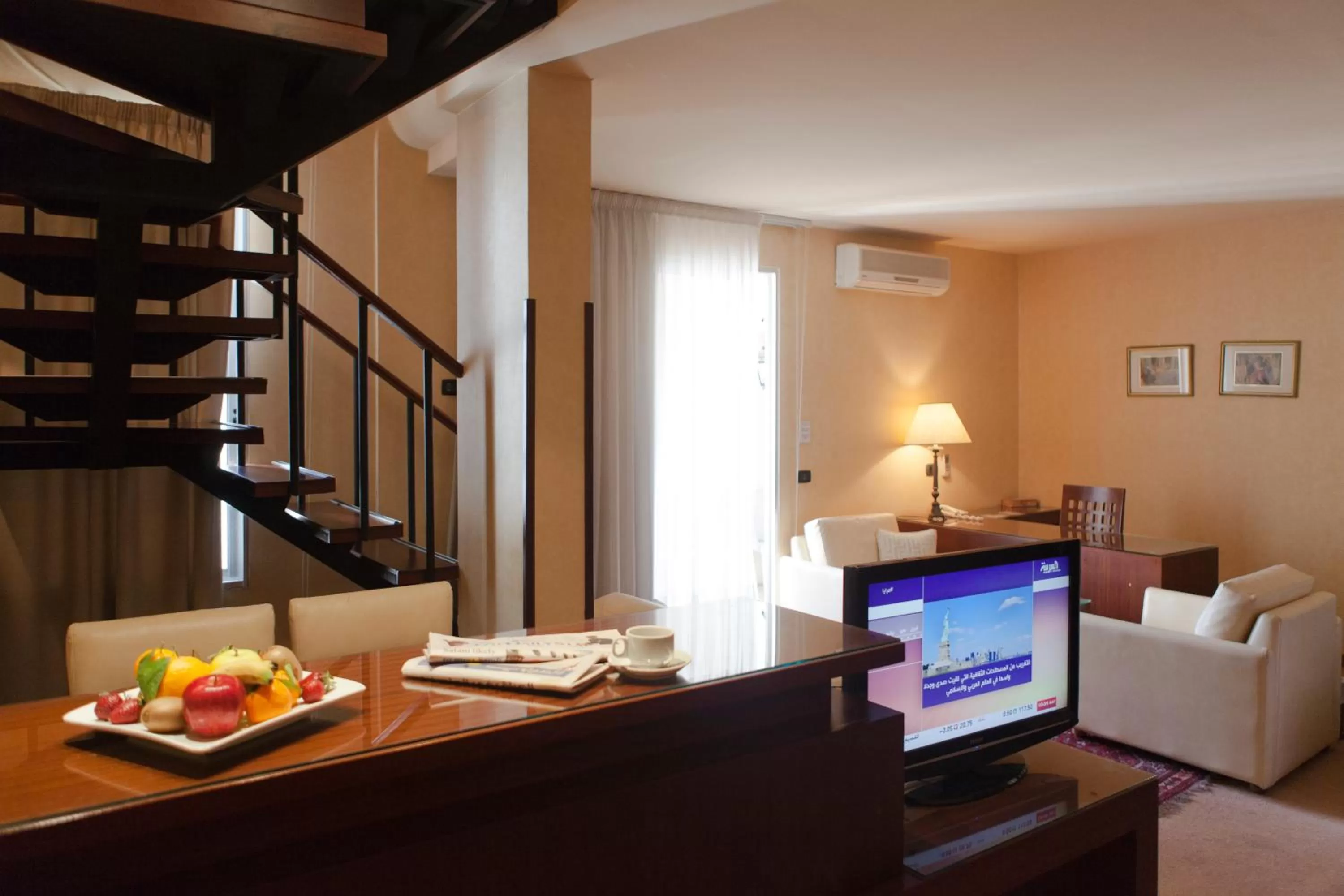 TV and multimedia in The Mayflower Hotel