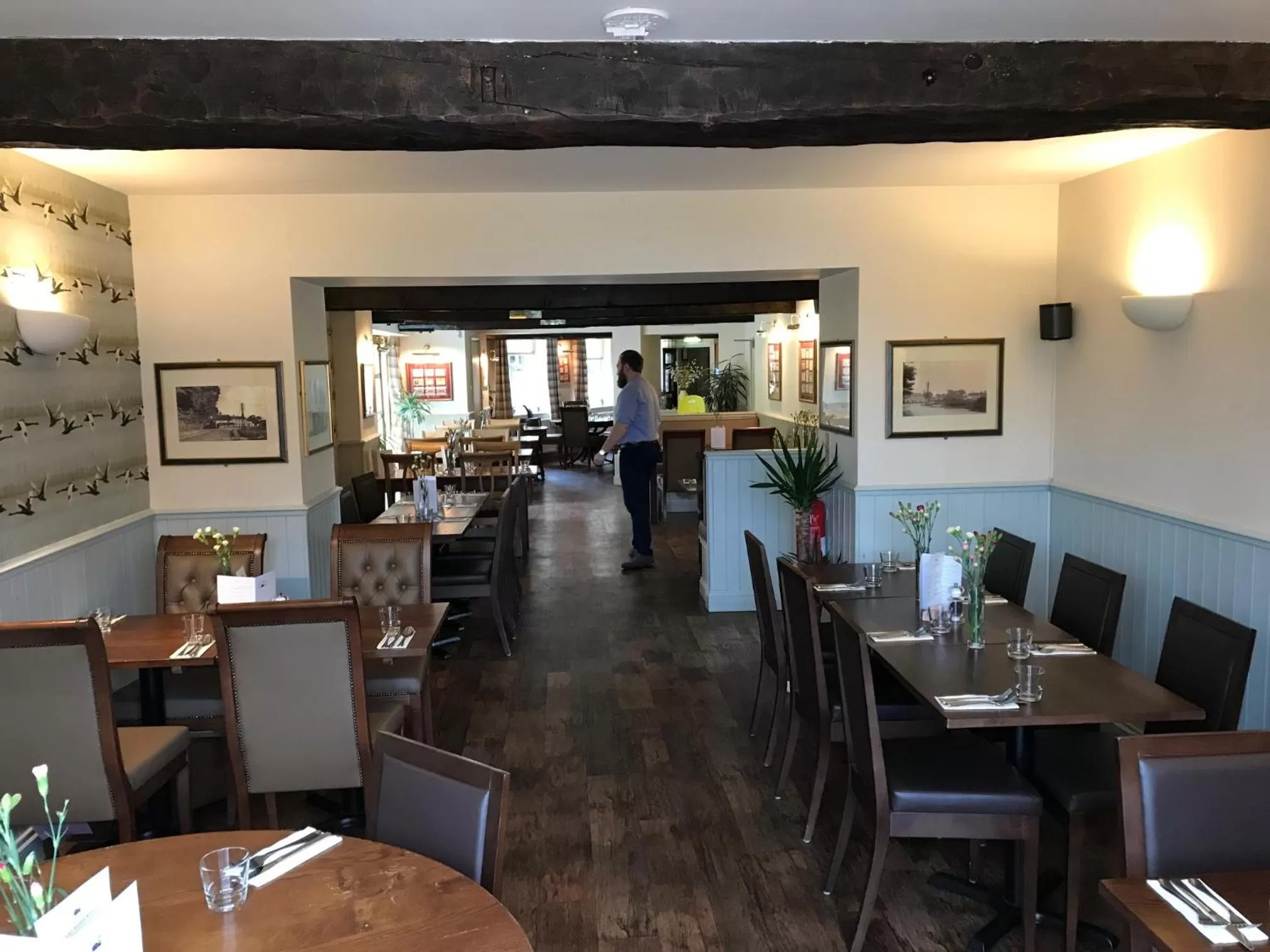 Restaurant/places to eat in The Black Swan Inn