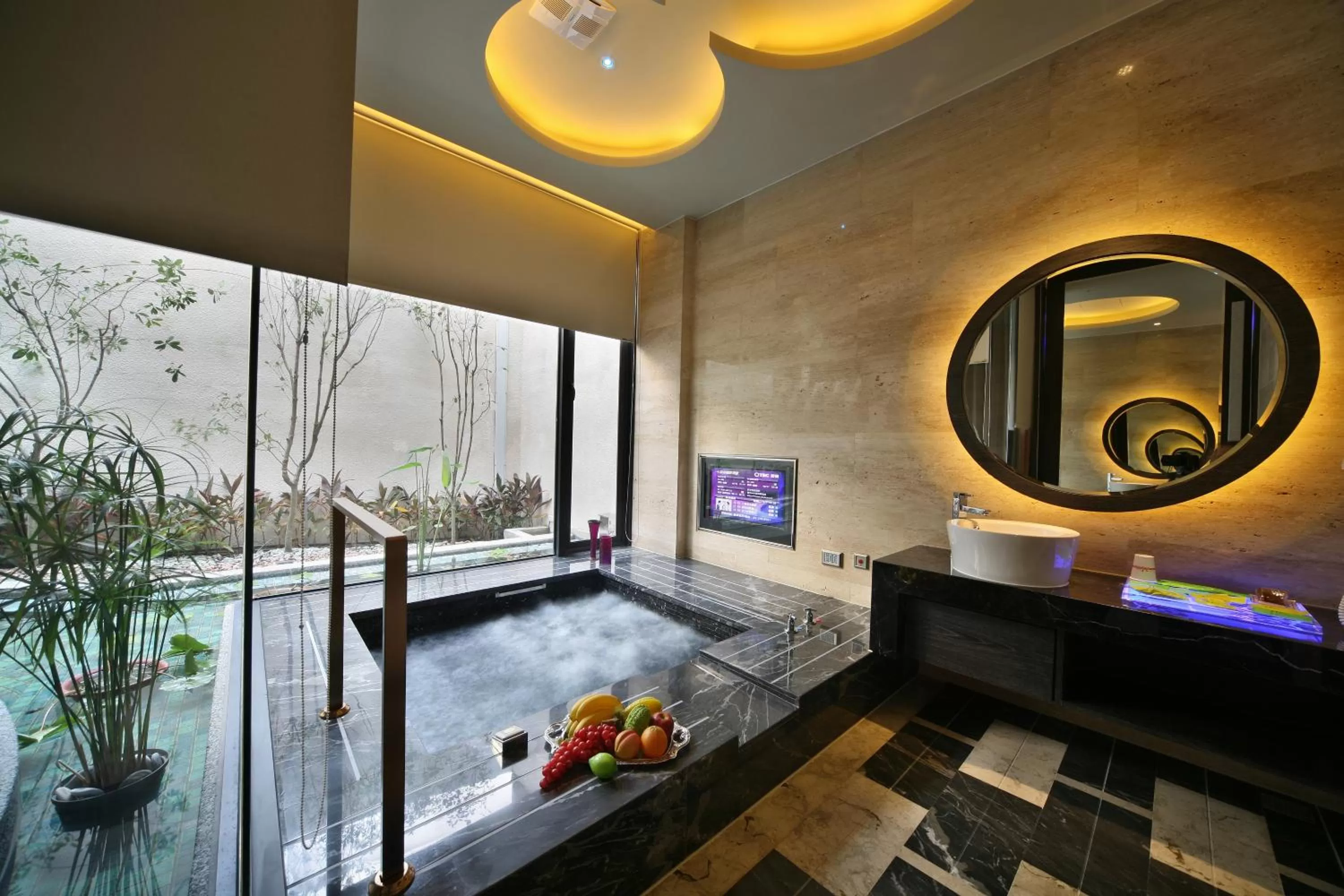 Bathroom in Han Guan Motel