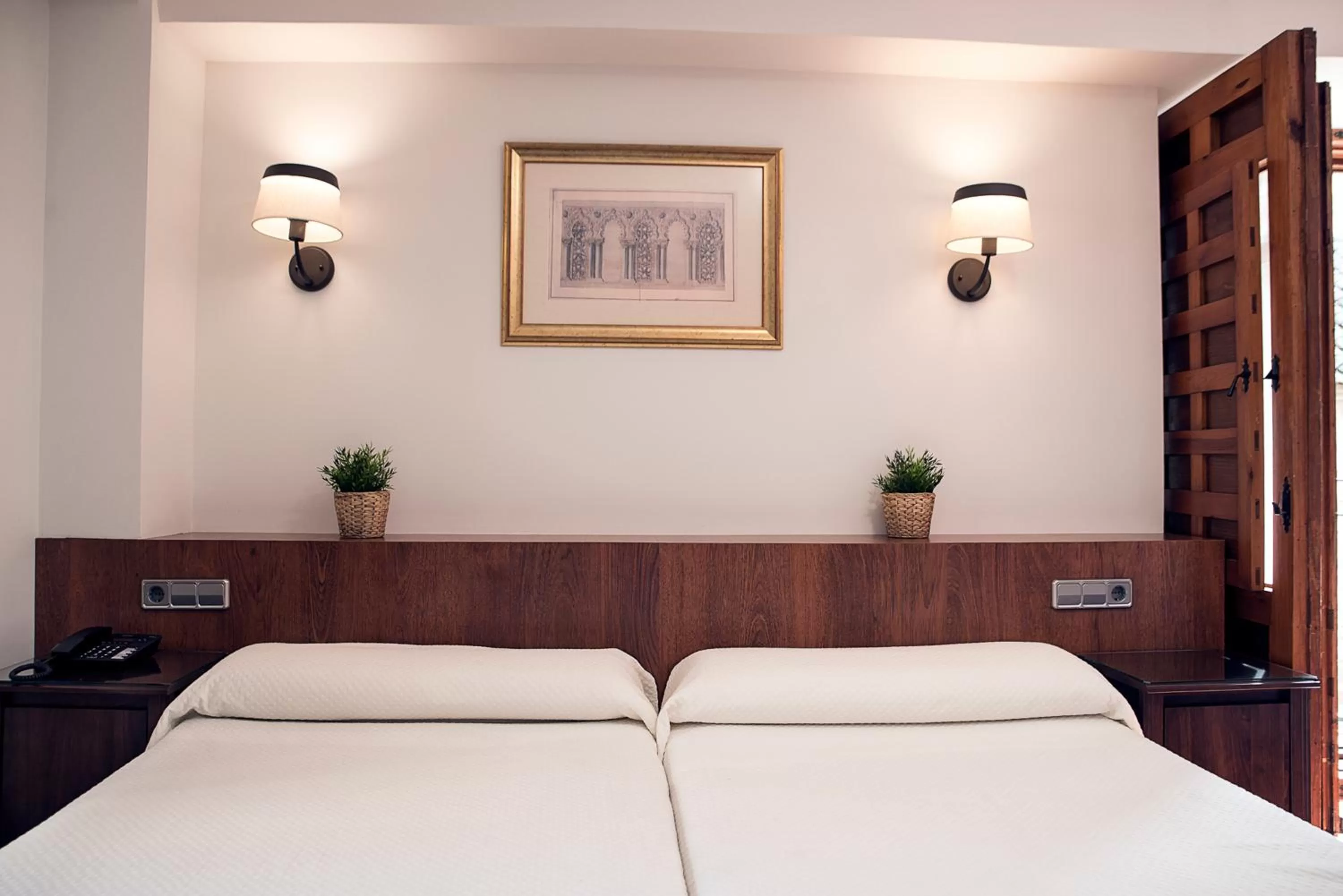 Bedroom, Bed in Hotel Santa Isabel