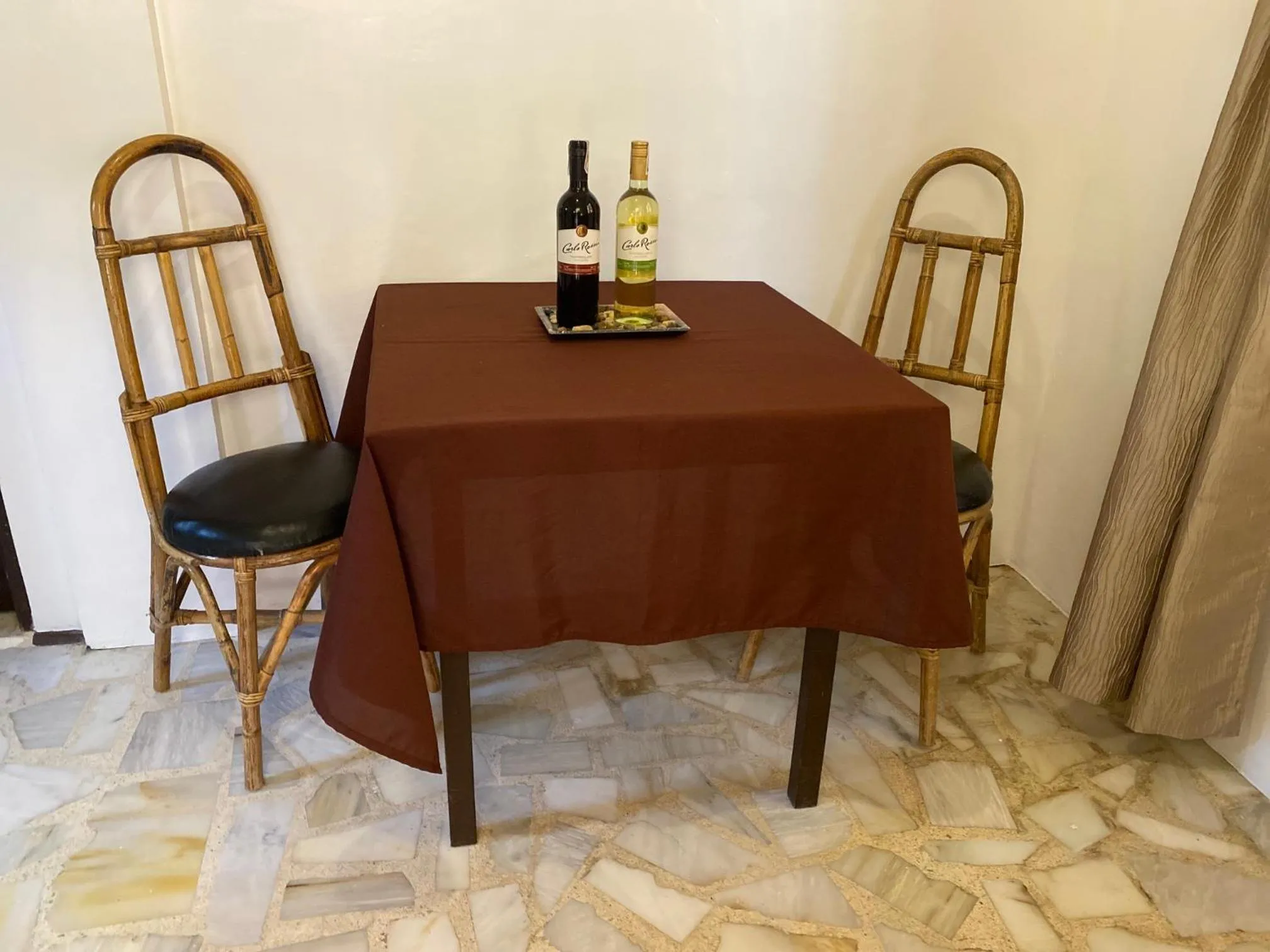 Drinks in Papa Freds Beach Resort