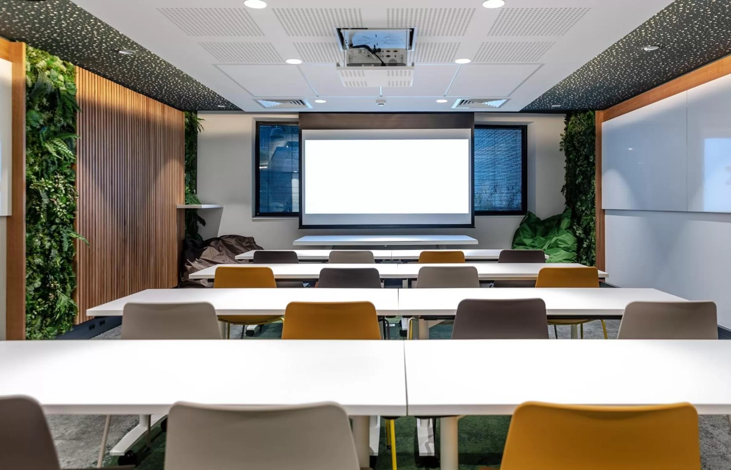 Meeting/conference room in voco Strasbourg Centre - The Garden by IHG