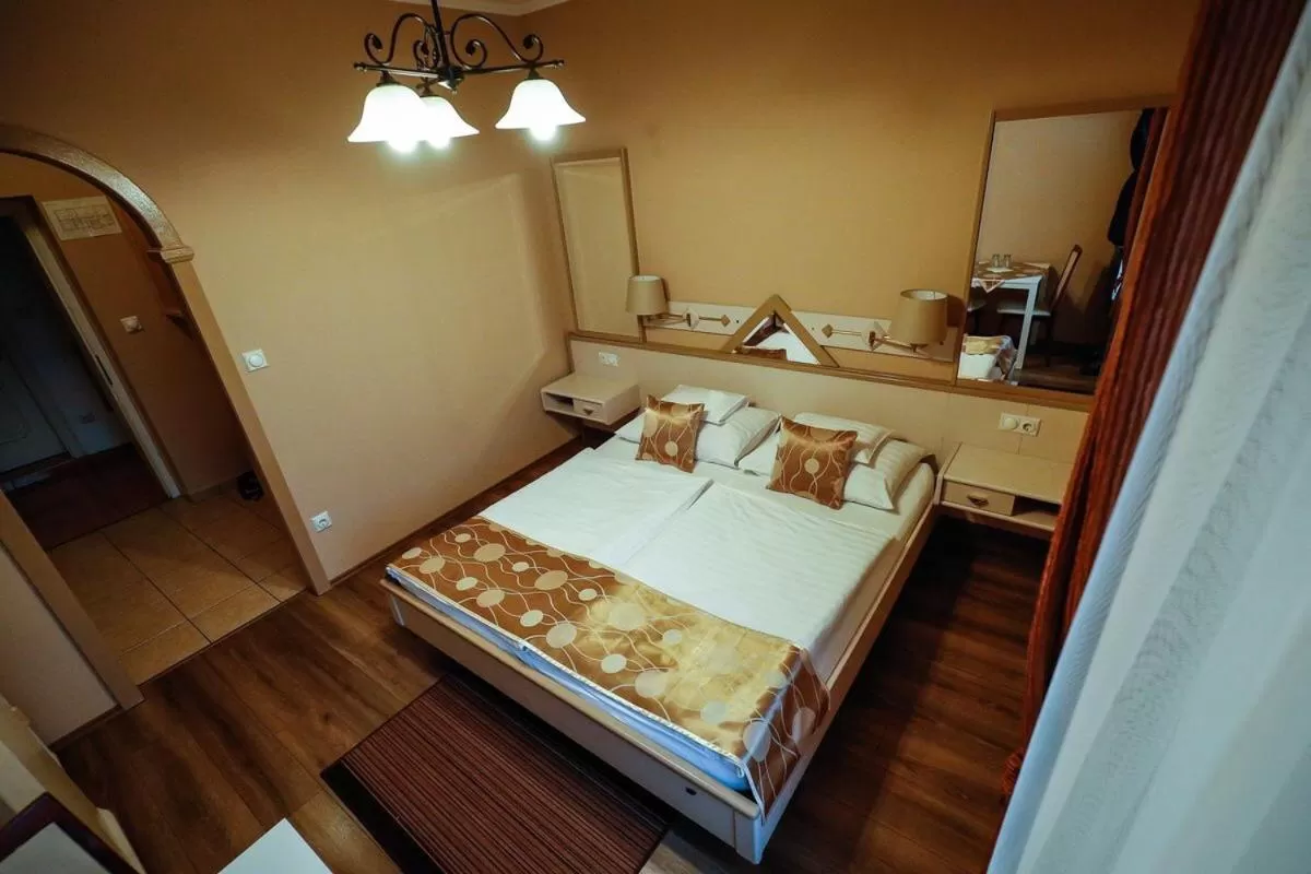 Bed in Gőzmalom Étterem és Panzió