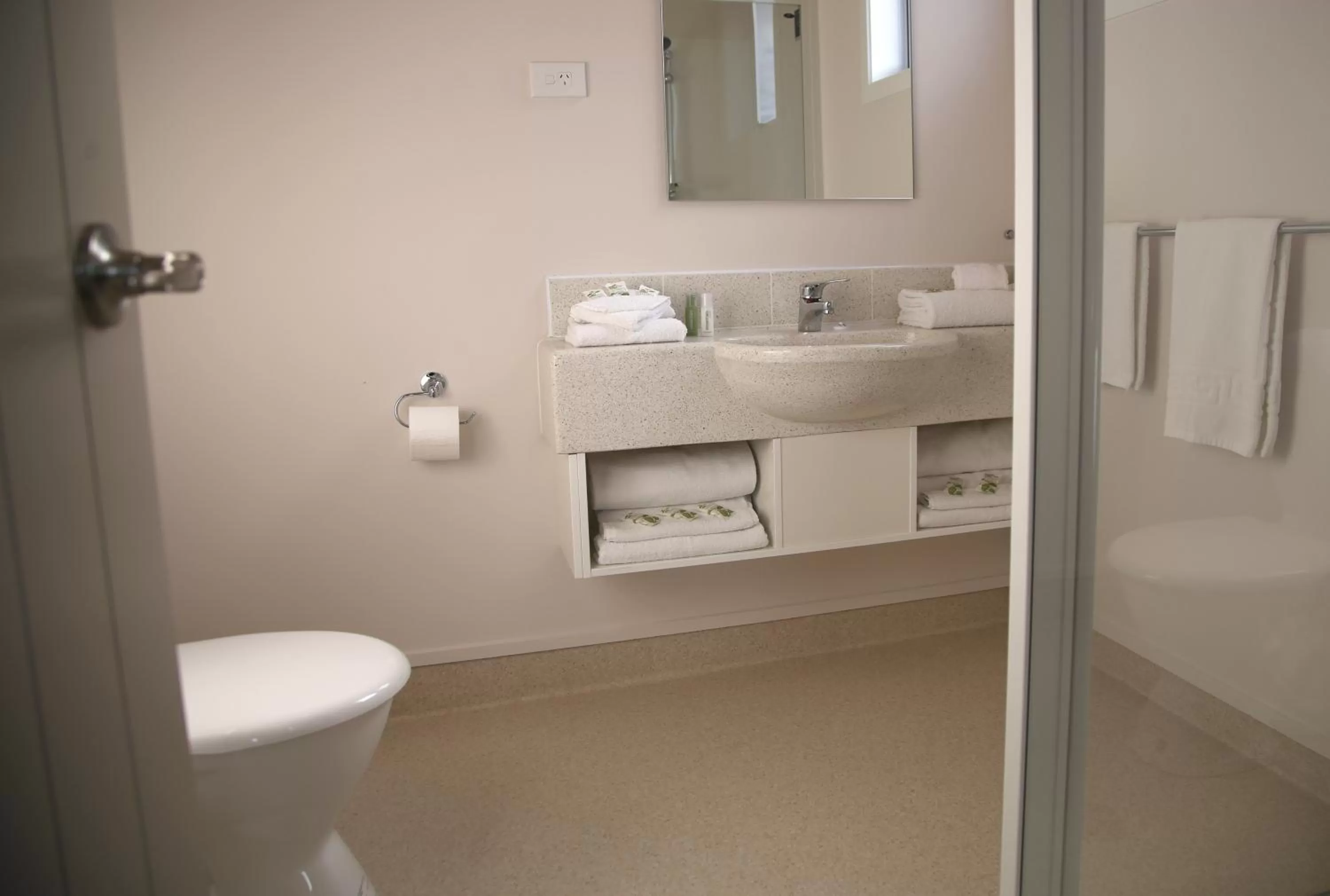 Bathroom in Masonic Hotel