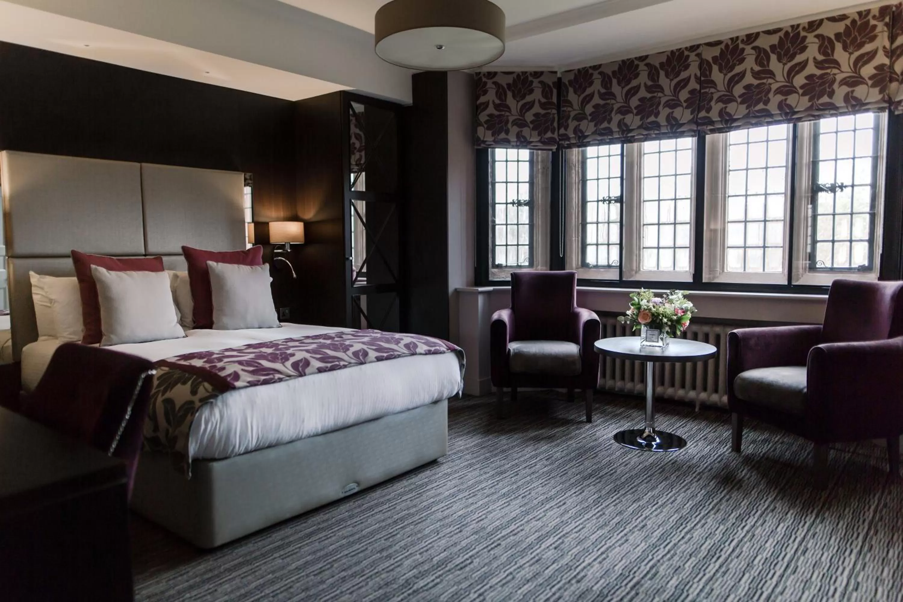 Bedroom, Bed in Abbey House Hotel