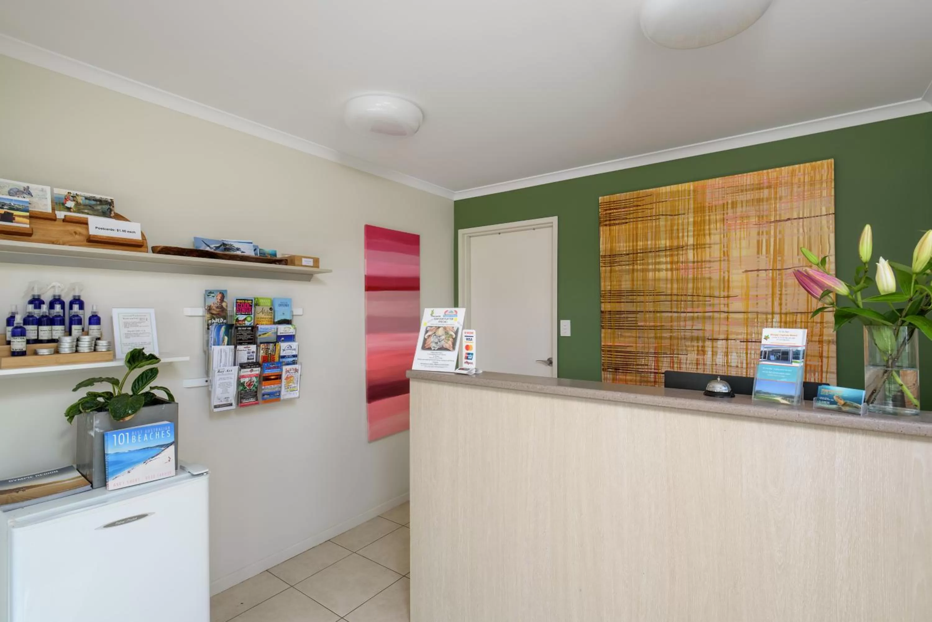 Lobby or reception in Tin Can Bay's Sleepy Lagoon Motel