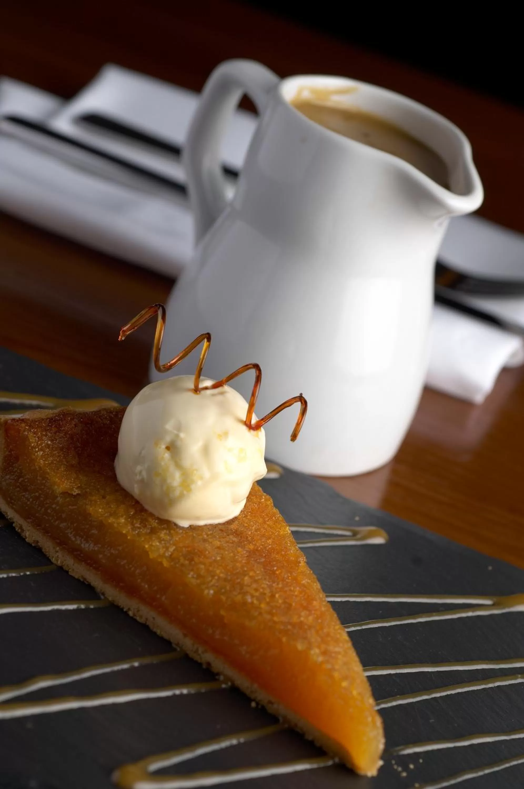 Food and drinks in Three Salmons Hotel