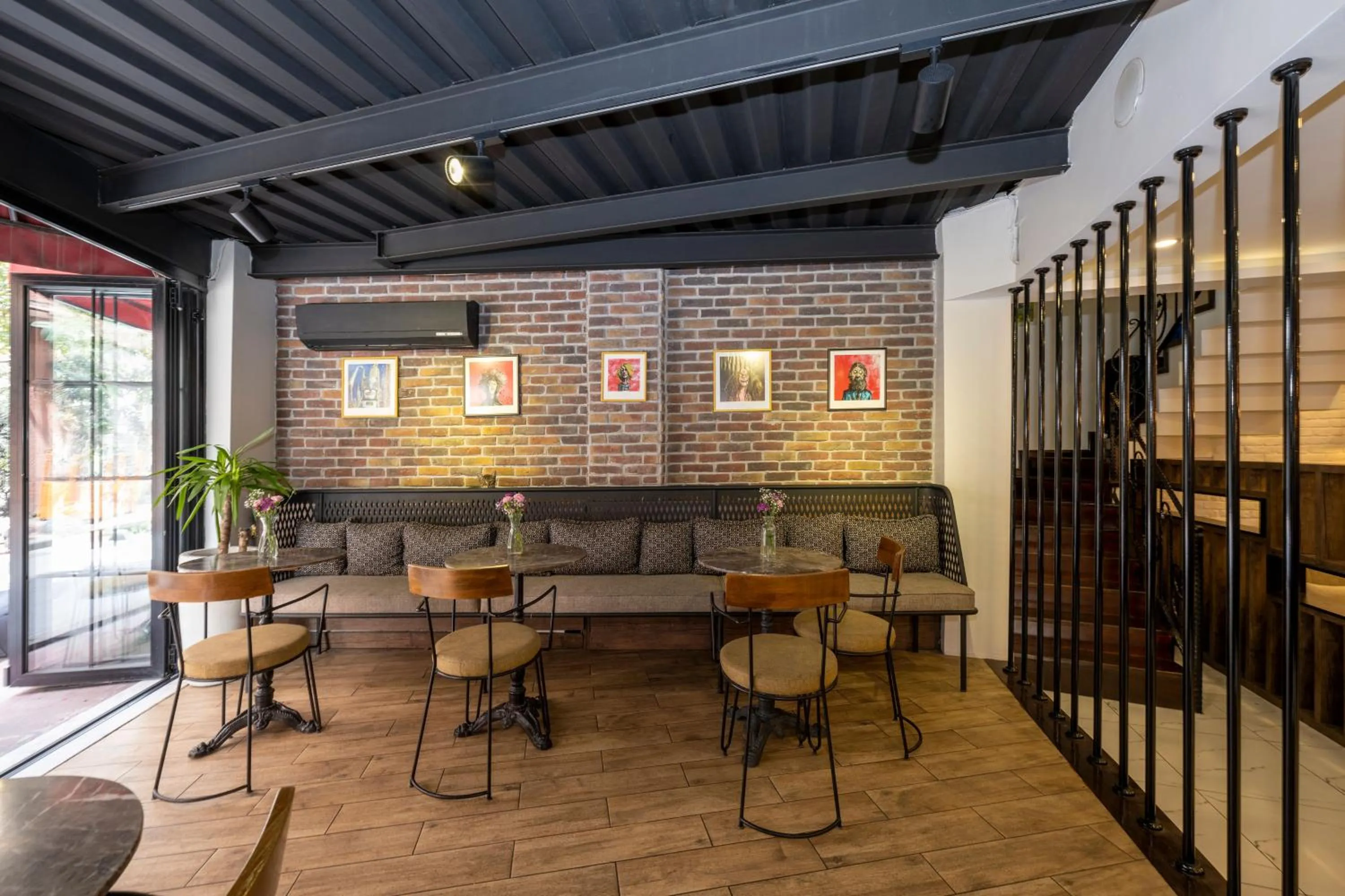 Restaurant/places to eat in The Marions Suite istanbul Special Category Taksim