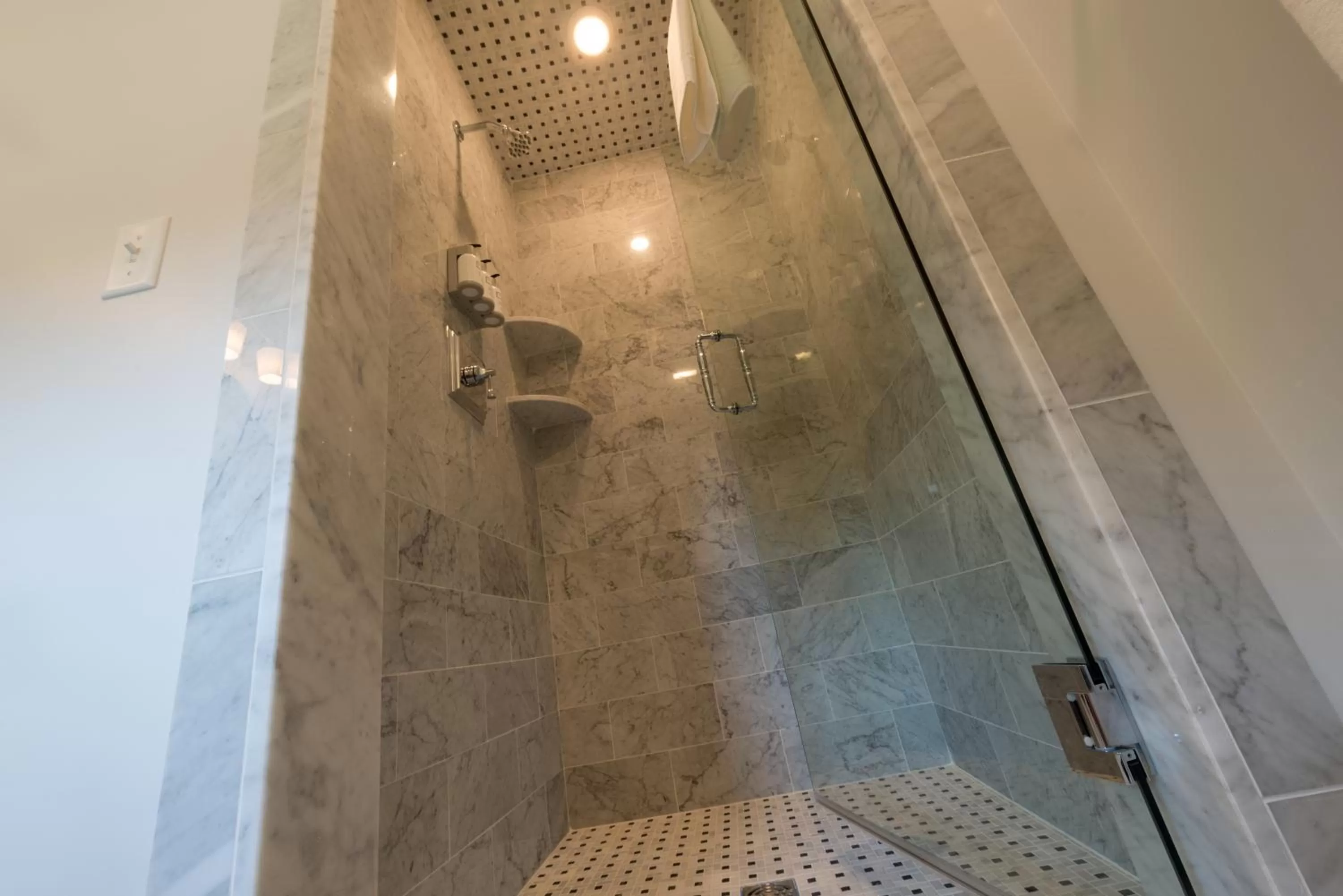 Bathroom in Serenity Inn Newport