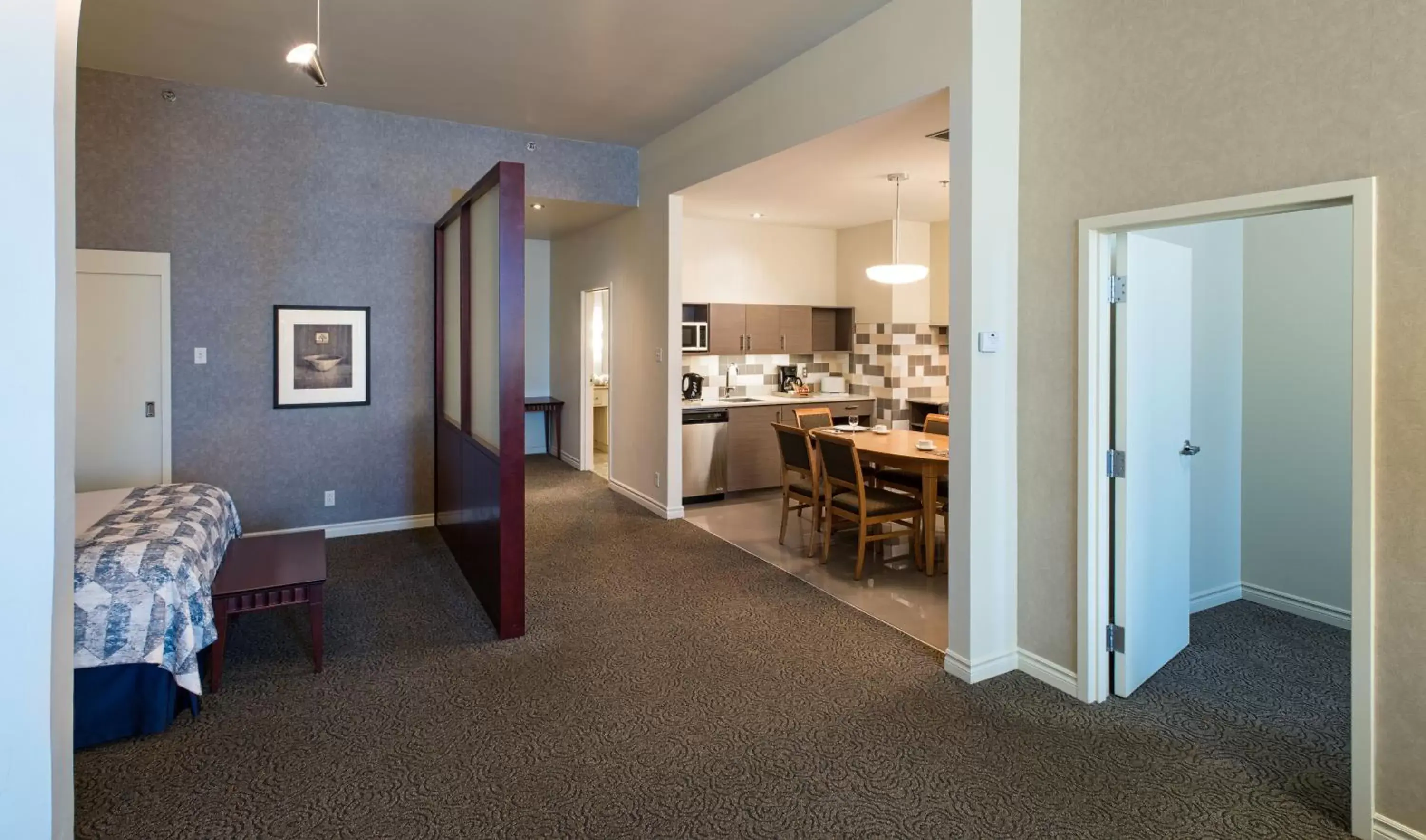 Family Suite in Le Square Phillips Hôtel & Suites Family Suite in Le Square Phillips Hôtel & Suites