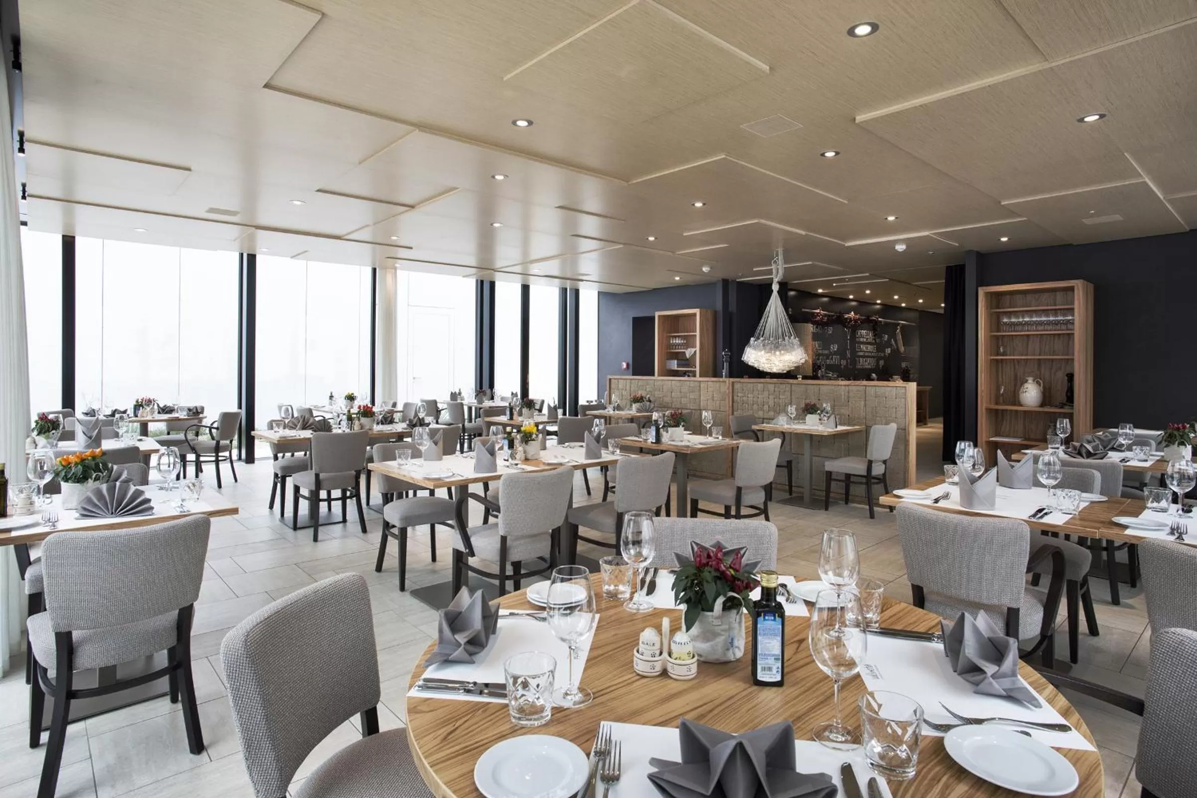 Restaurant/places to eat in Revier Hotel Säntispark