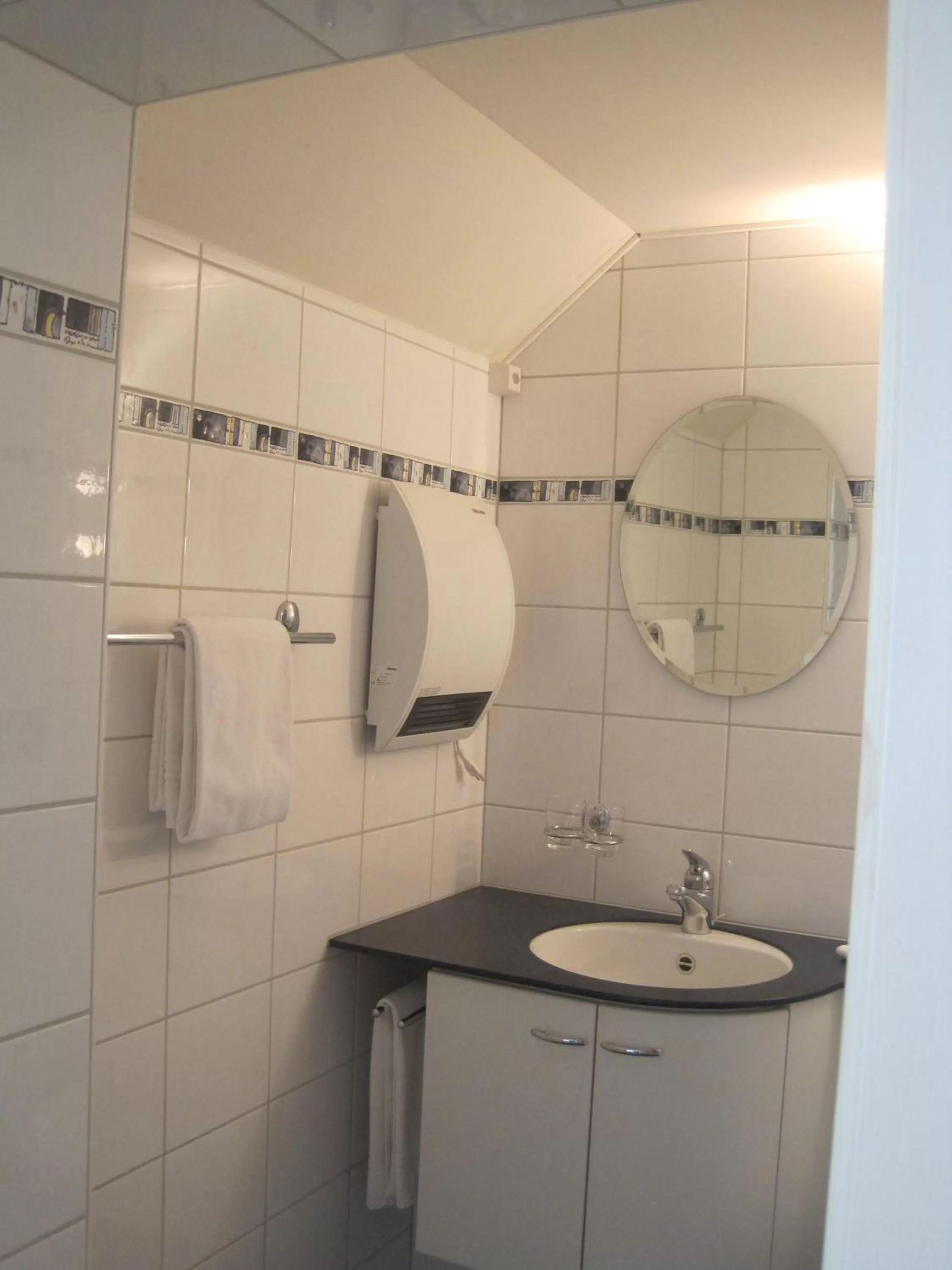 Shower, Bathroom in Gasthof Eisenbahn