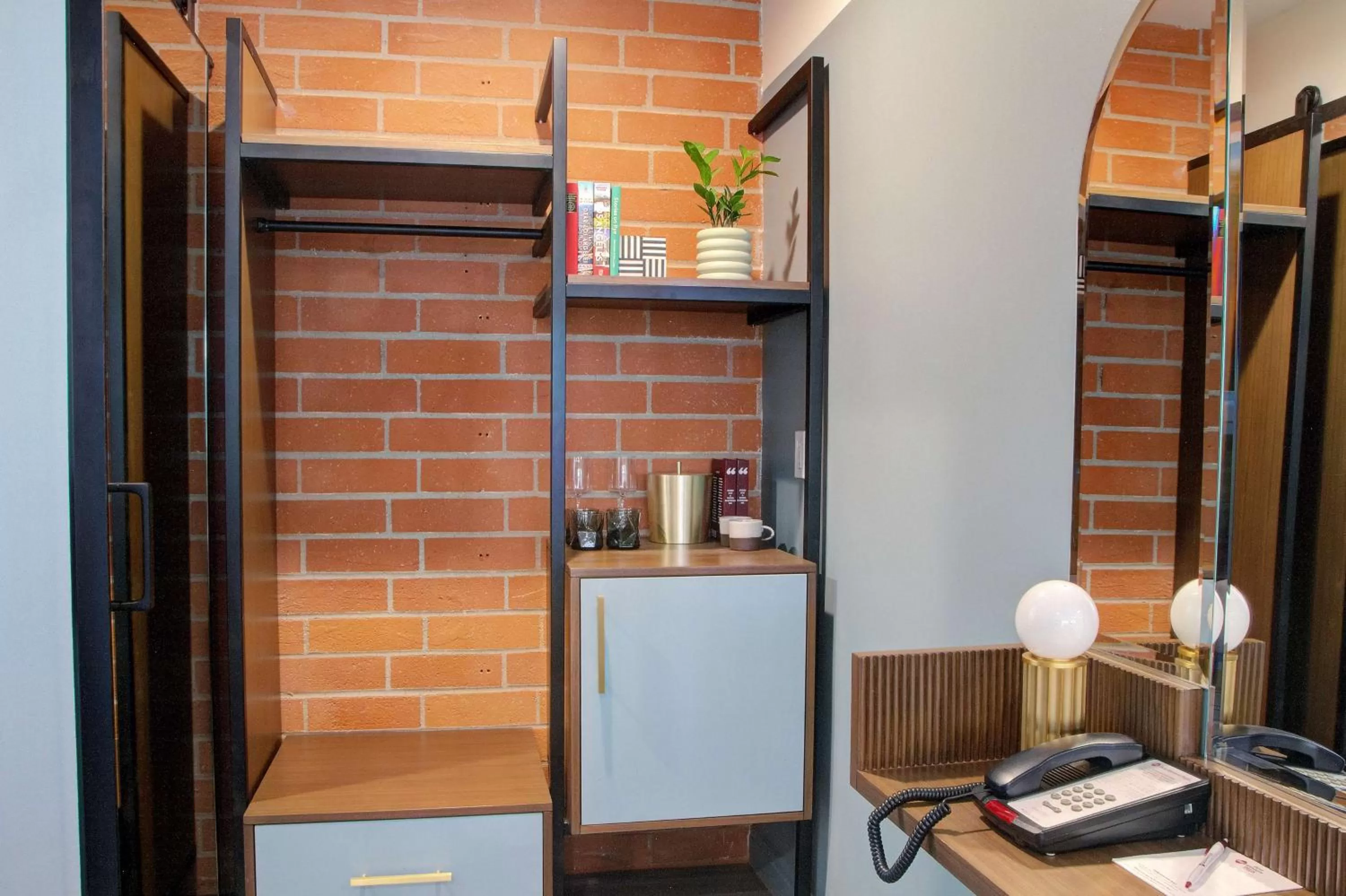 Kitchen or kitchenette in The Hollywood Franklin Hotel near Universal Studios