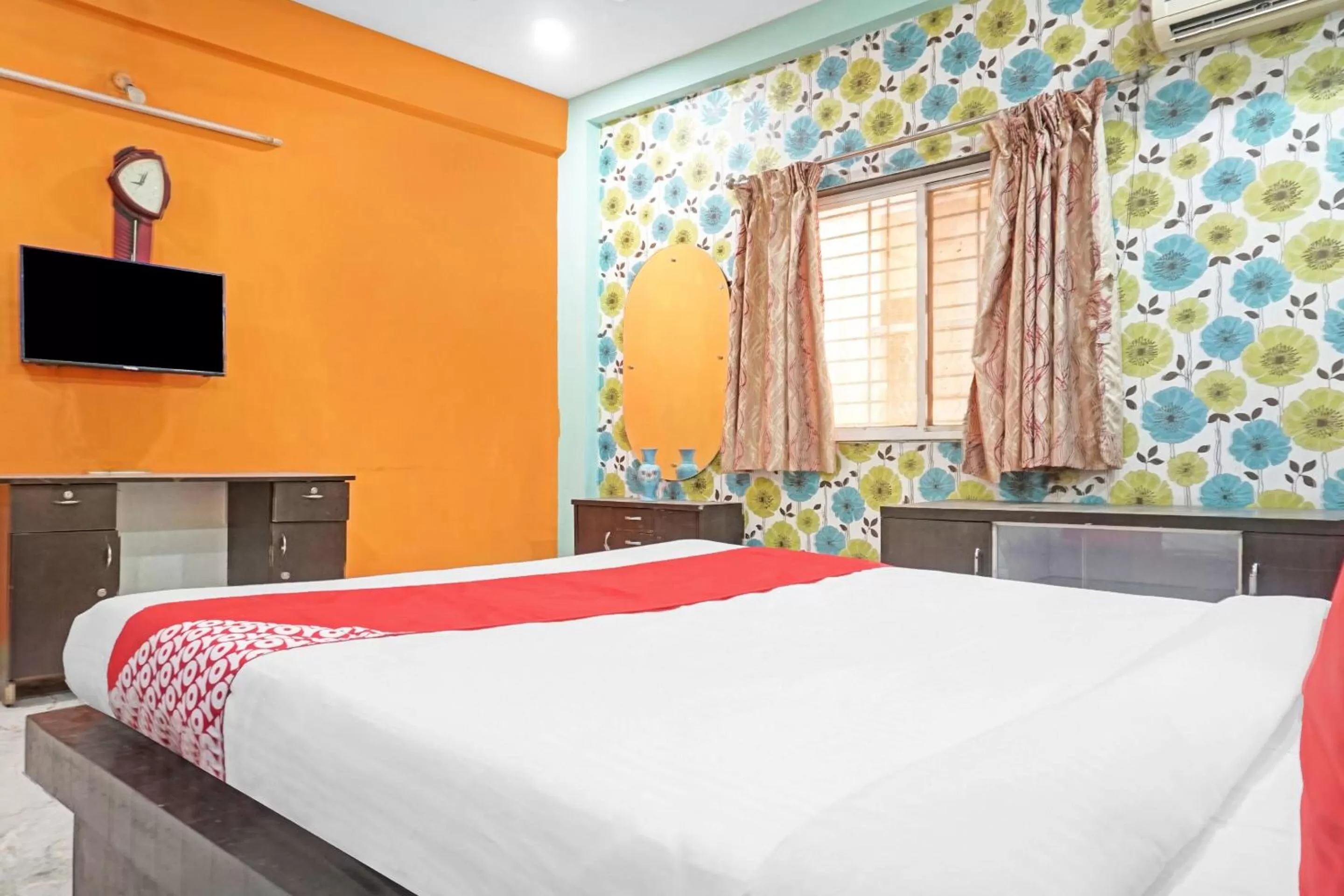 Bedroom, Bed in OYO Flagship 87488 Motel Excellency