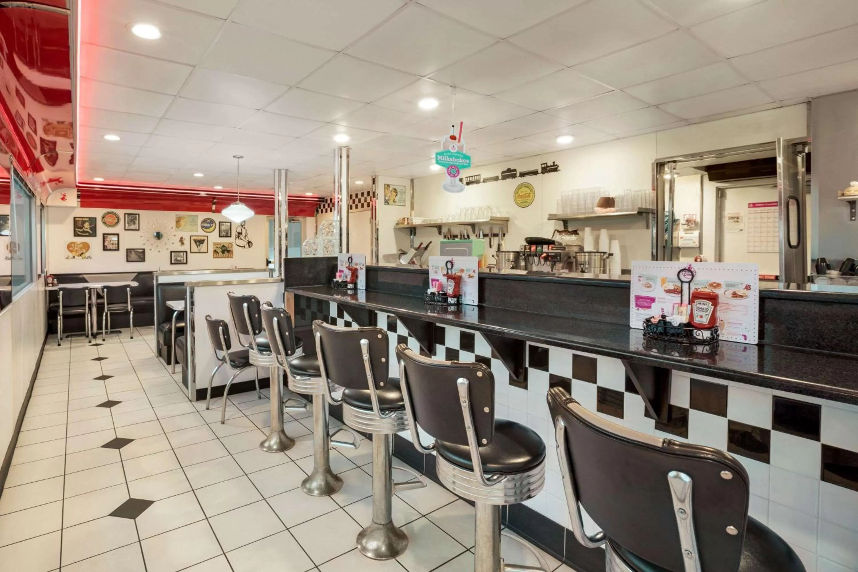 Restaurant/places to eat in Travelodge by Wyndham Brunswick near Fredrick