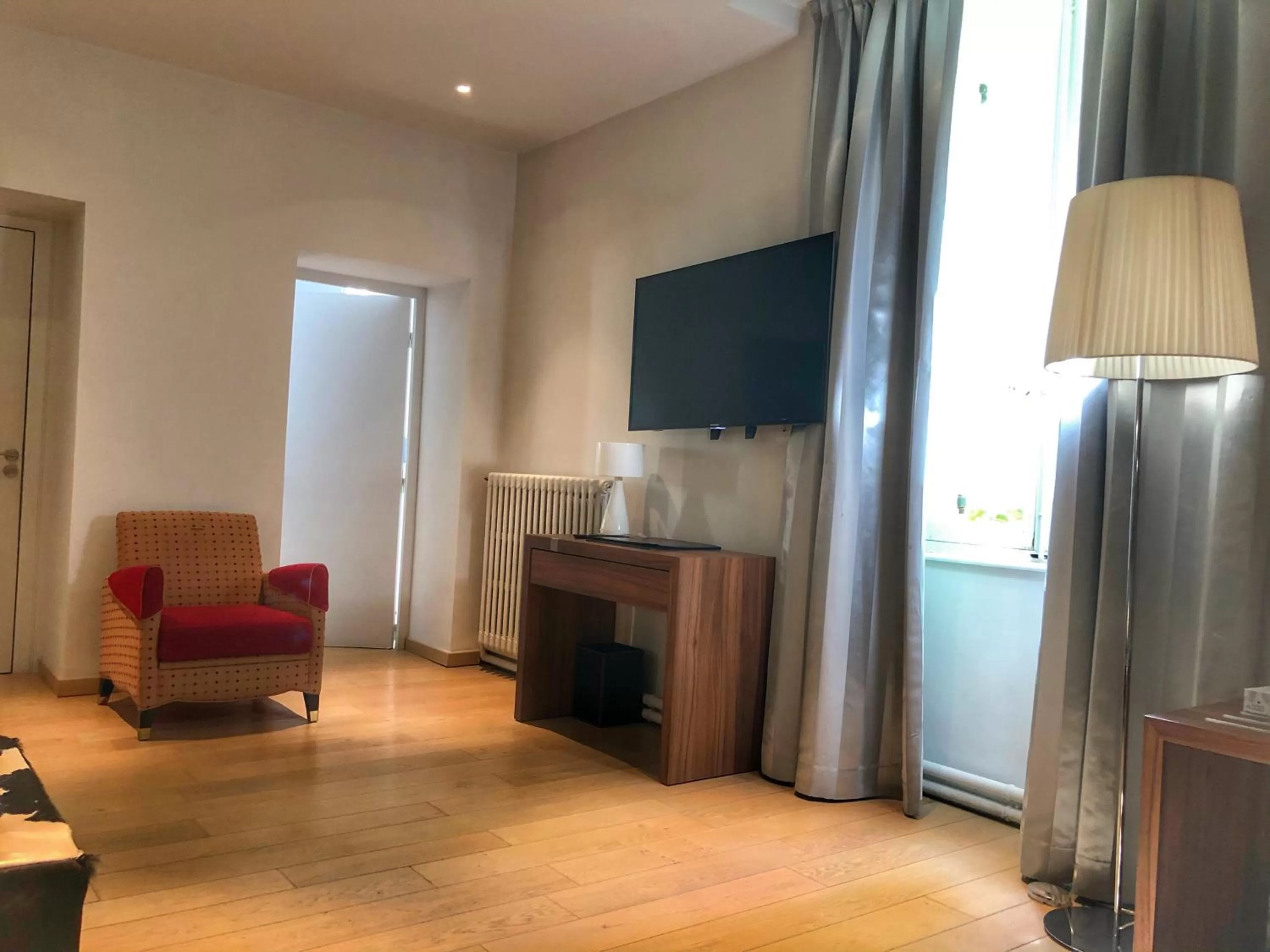 Pool view in Le Pré du Moulin - Maison Alonso - Hôtel & Restaurant