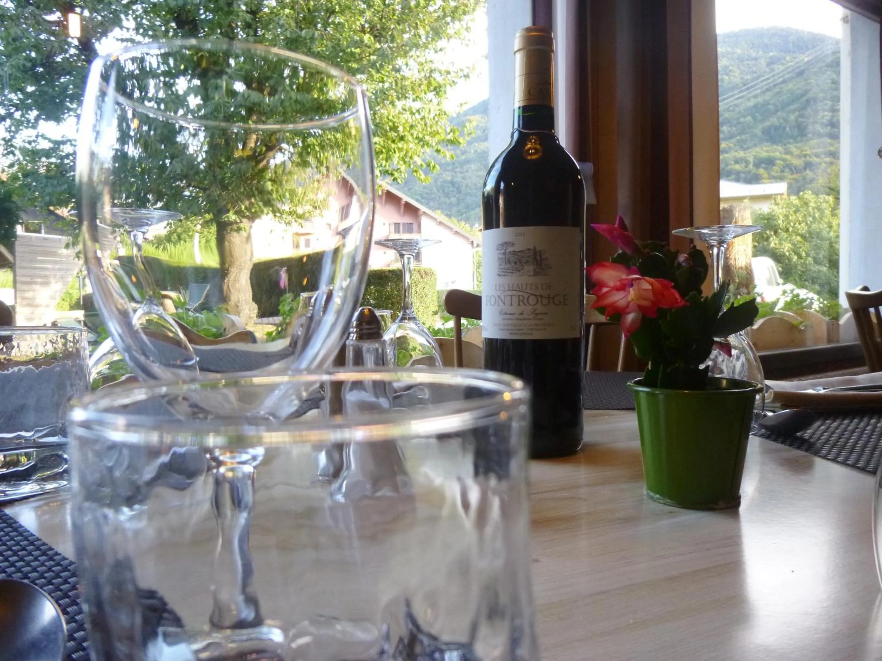 Food and drinks in Auberge de Costaroche