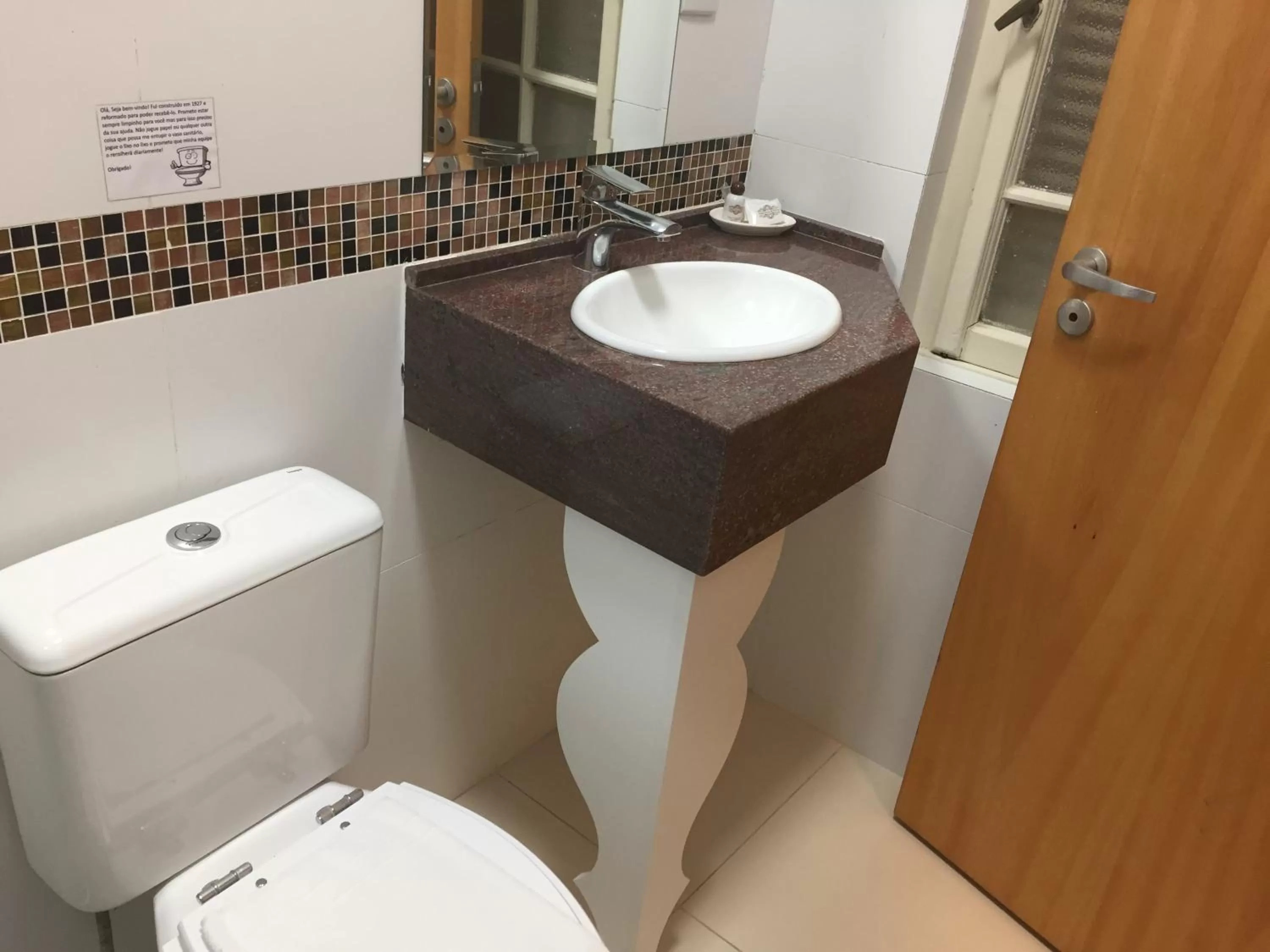 Bathroom in Hotel Praça da Matriz