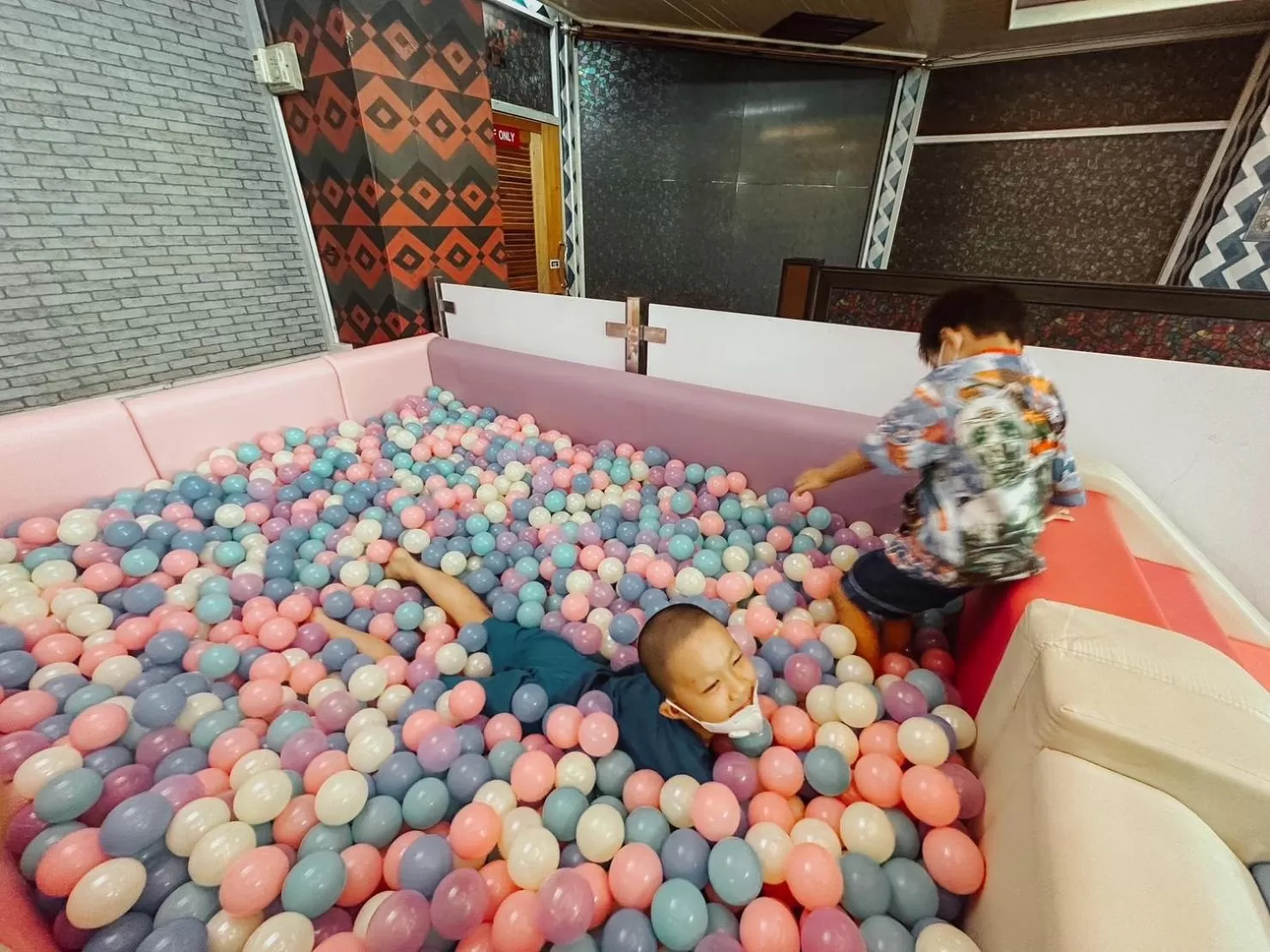 Kids's club in Hotel De Khuvieng