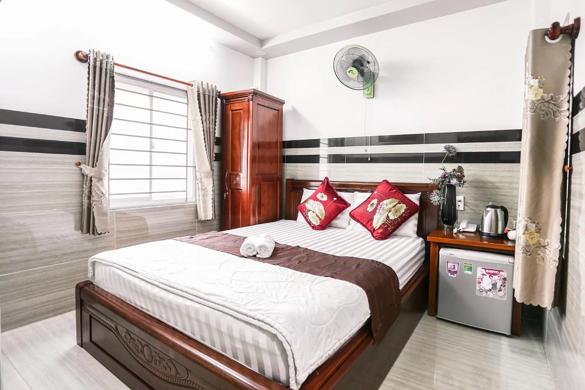 Photo of the whole room, Bed in Lucky Hotel Quy Nhon