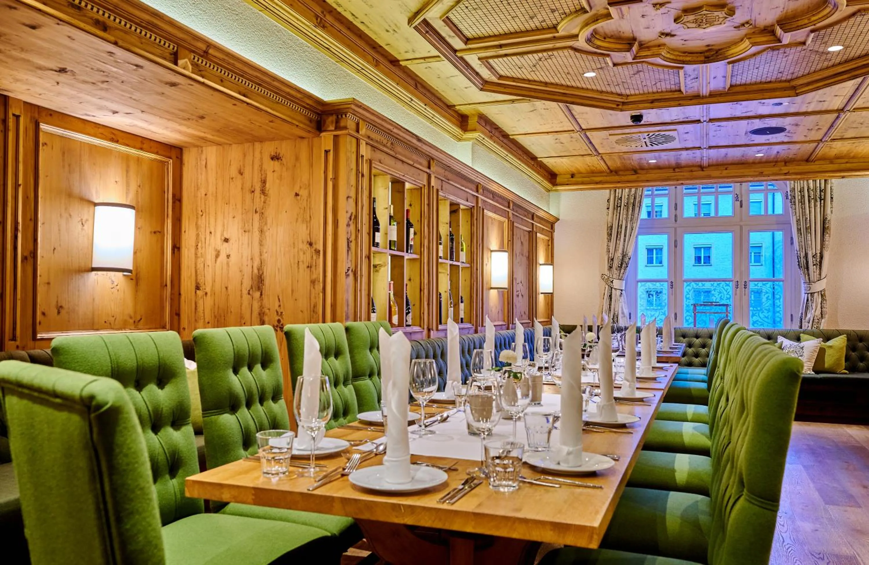 Restaurant/places to eat in Asam Hotel