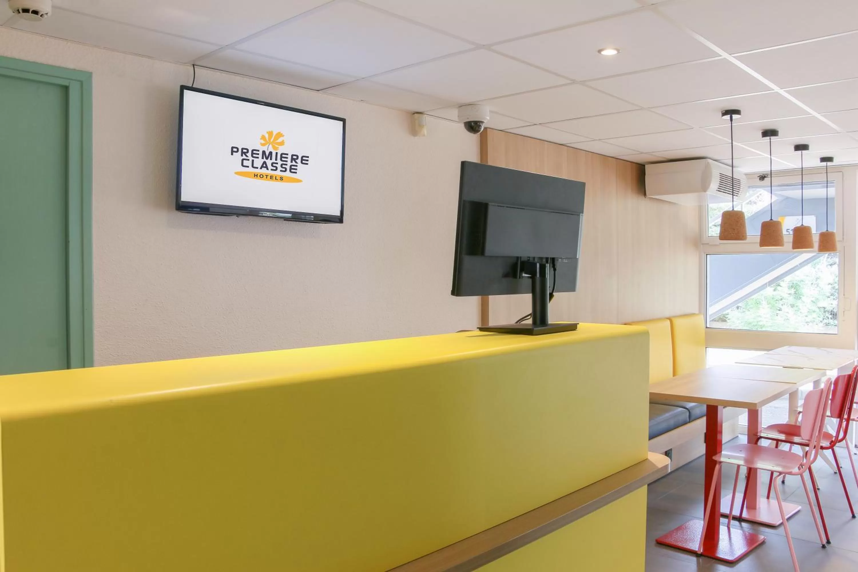 Property building in Première Classe Aéroport Marseille