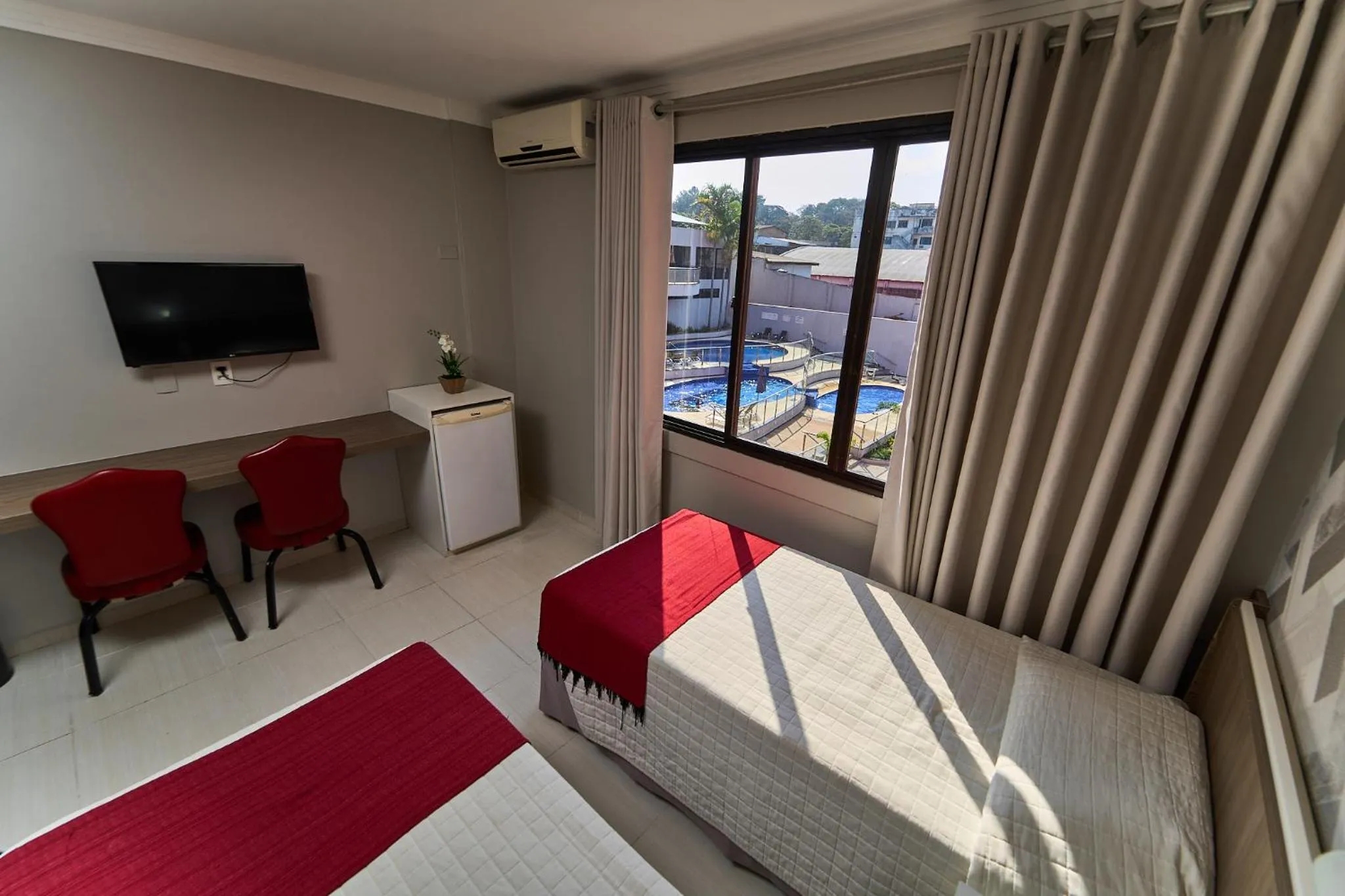 Bedroom, Bed in Foz Plaza Hotel