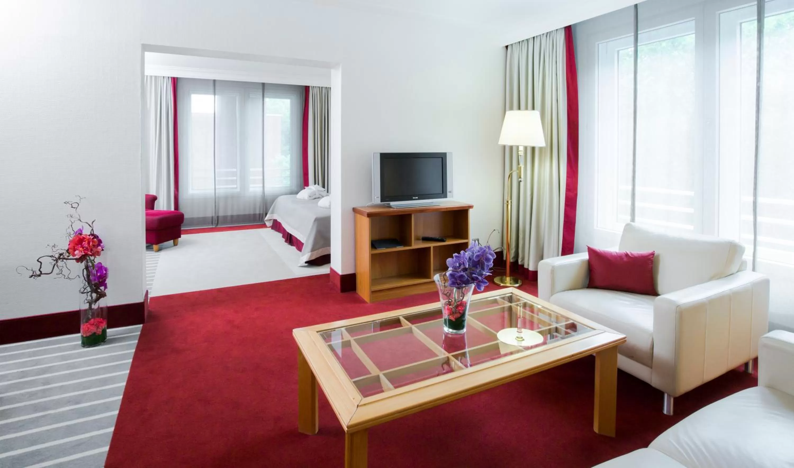 Living room, Bed in Dorint An den Westfalenhallen Dortmund