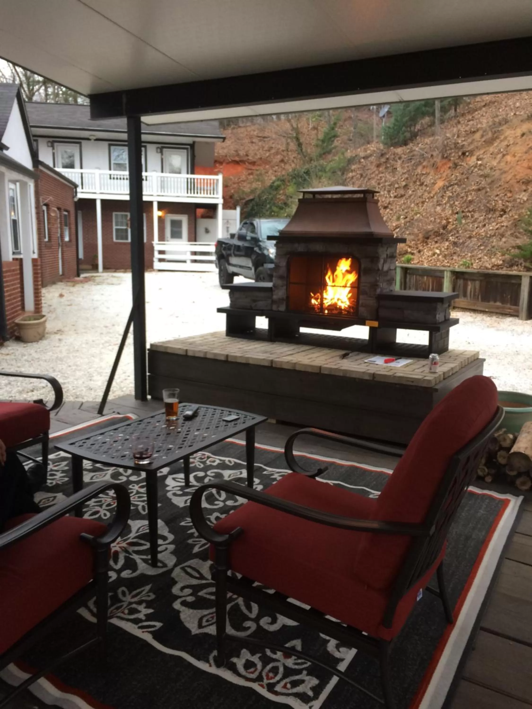 Communal lounge/ TV room in Grafton Lodge