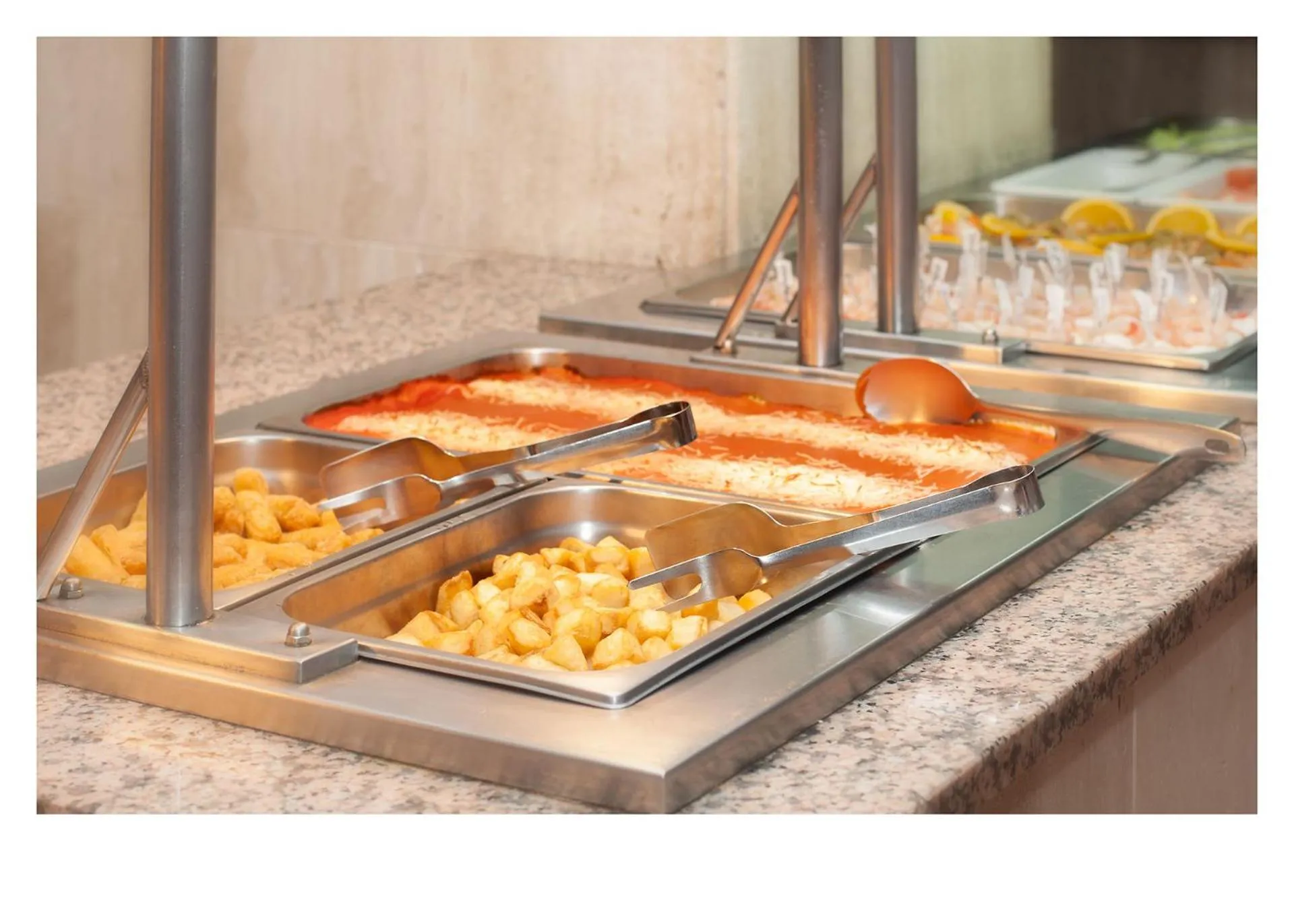 Food in Hotel Ninays