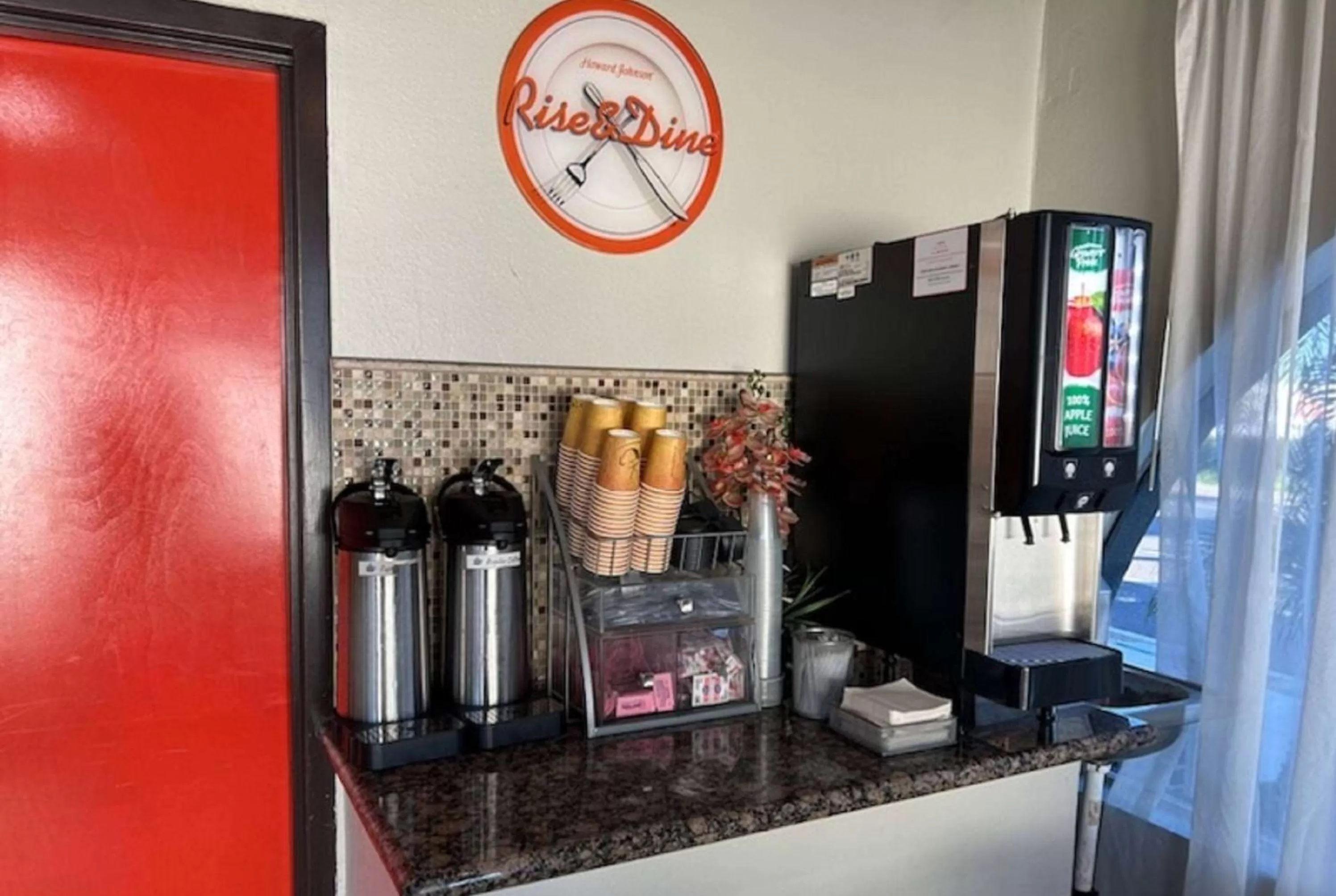 Breakfast in Howard Johnson by Wyndham National City/San Diego South