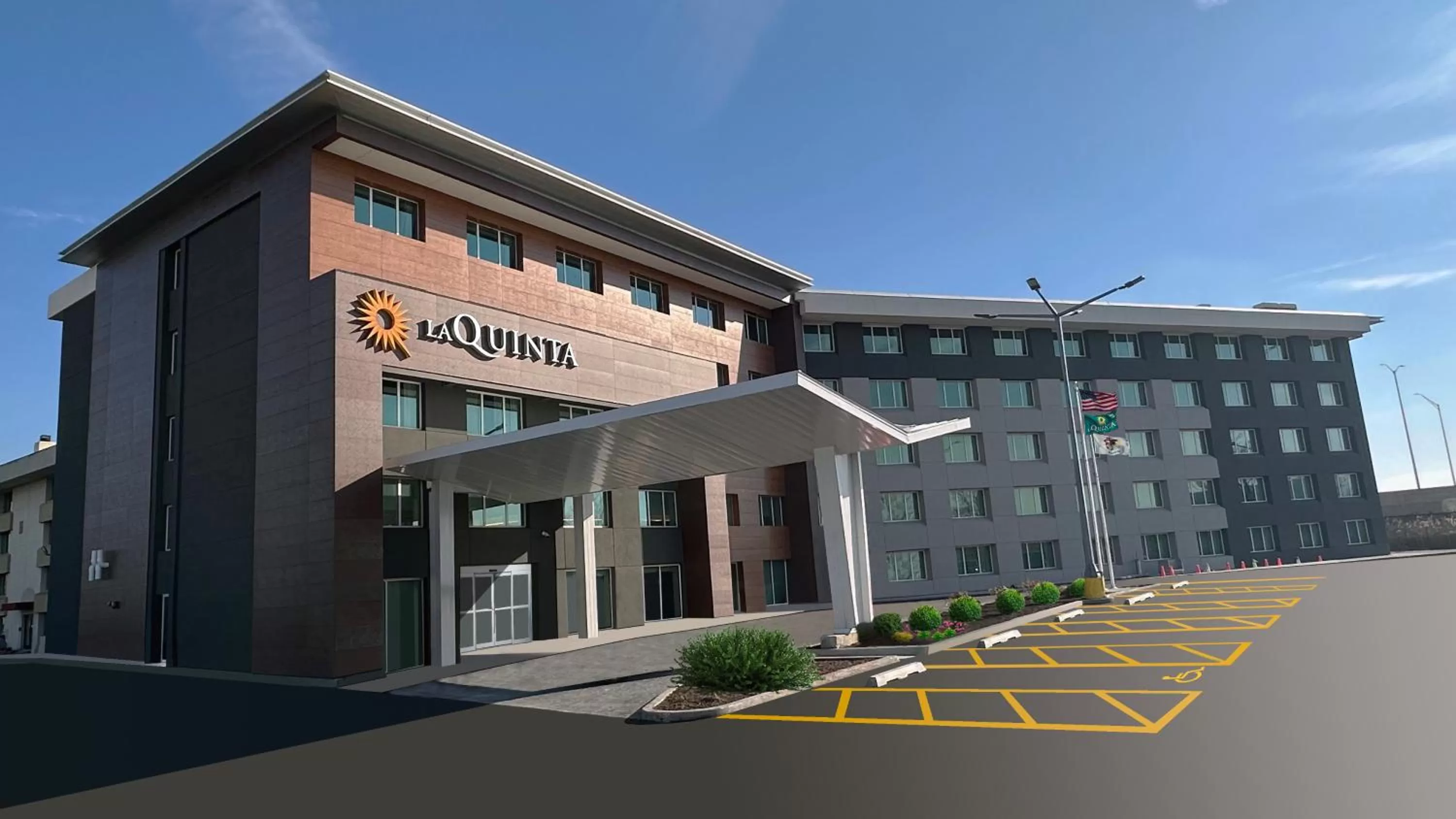 Property building in La Quinta by Wyndham Chicago O'Hare Airport