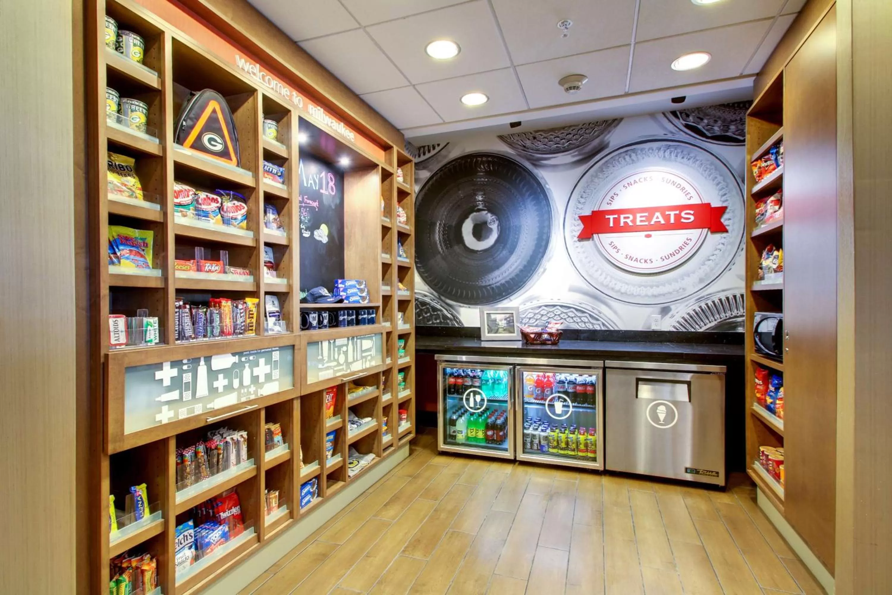 Restaurant/places to eat in Hampton Inn & Suites Milwaukee West