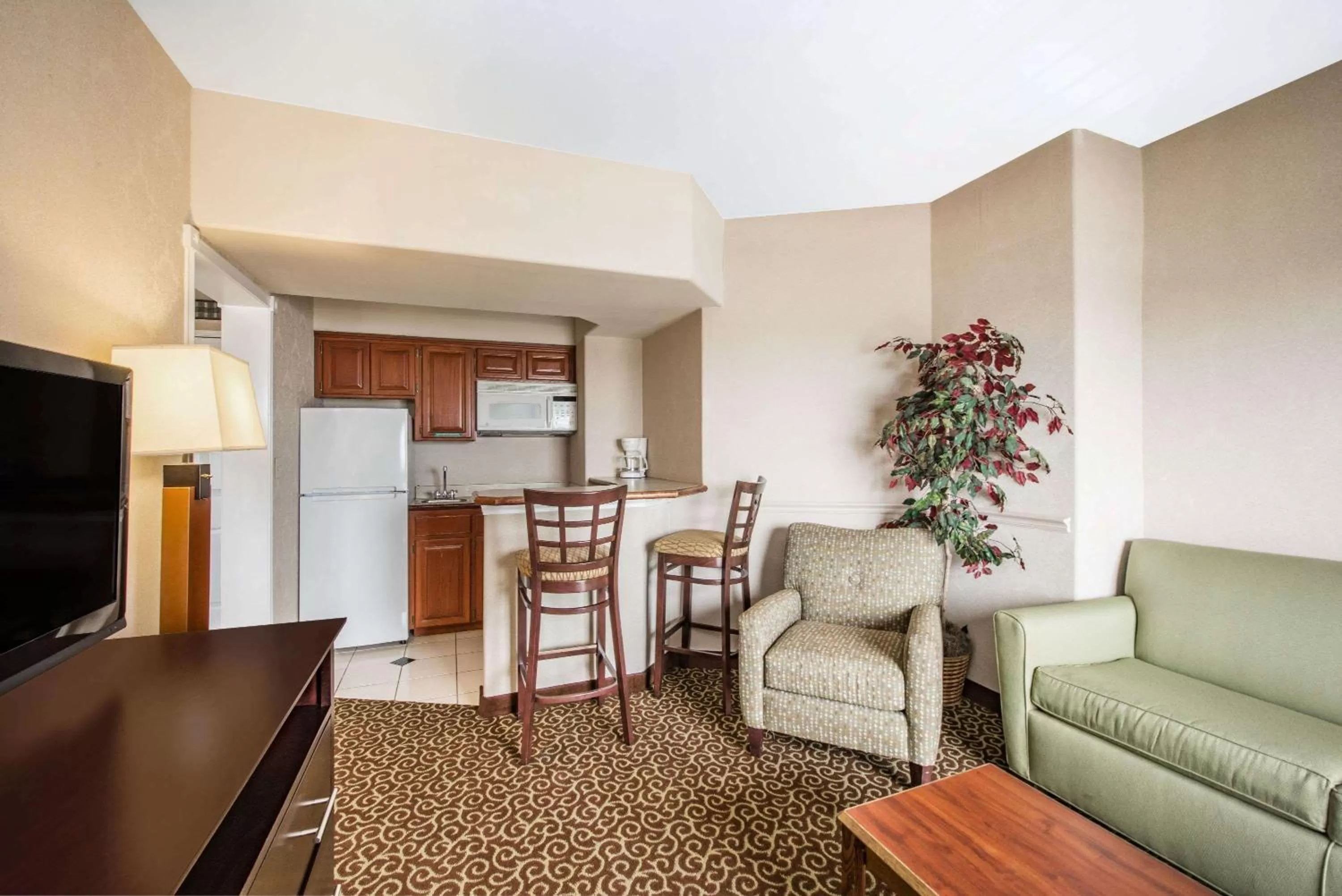 Kitchen or kitchenette in Hawthorn Extended Stay by Wyndham El Paso