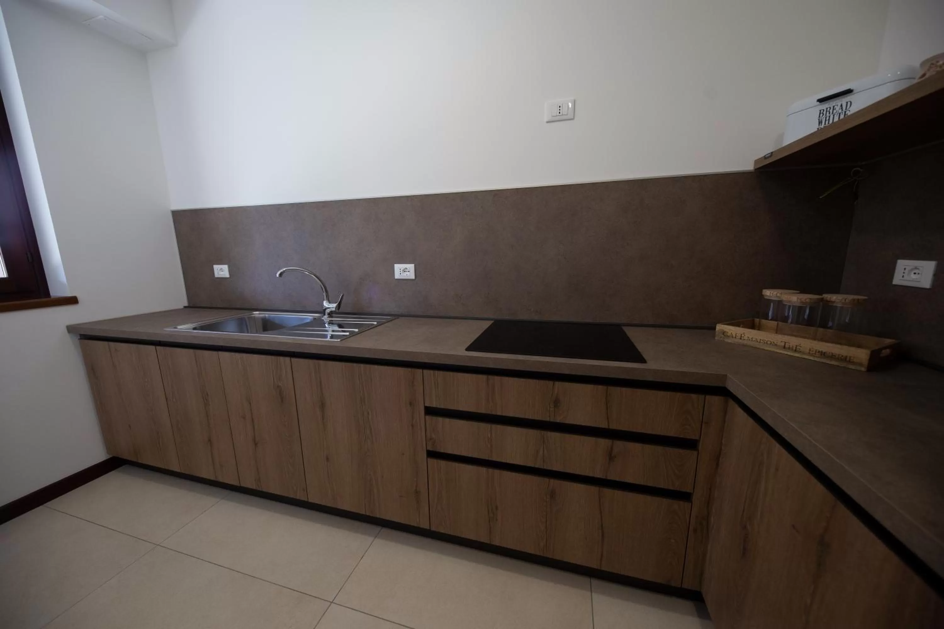 Kitchen/Kitchenette in B&B” La Tezza”