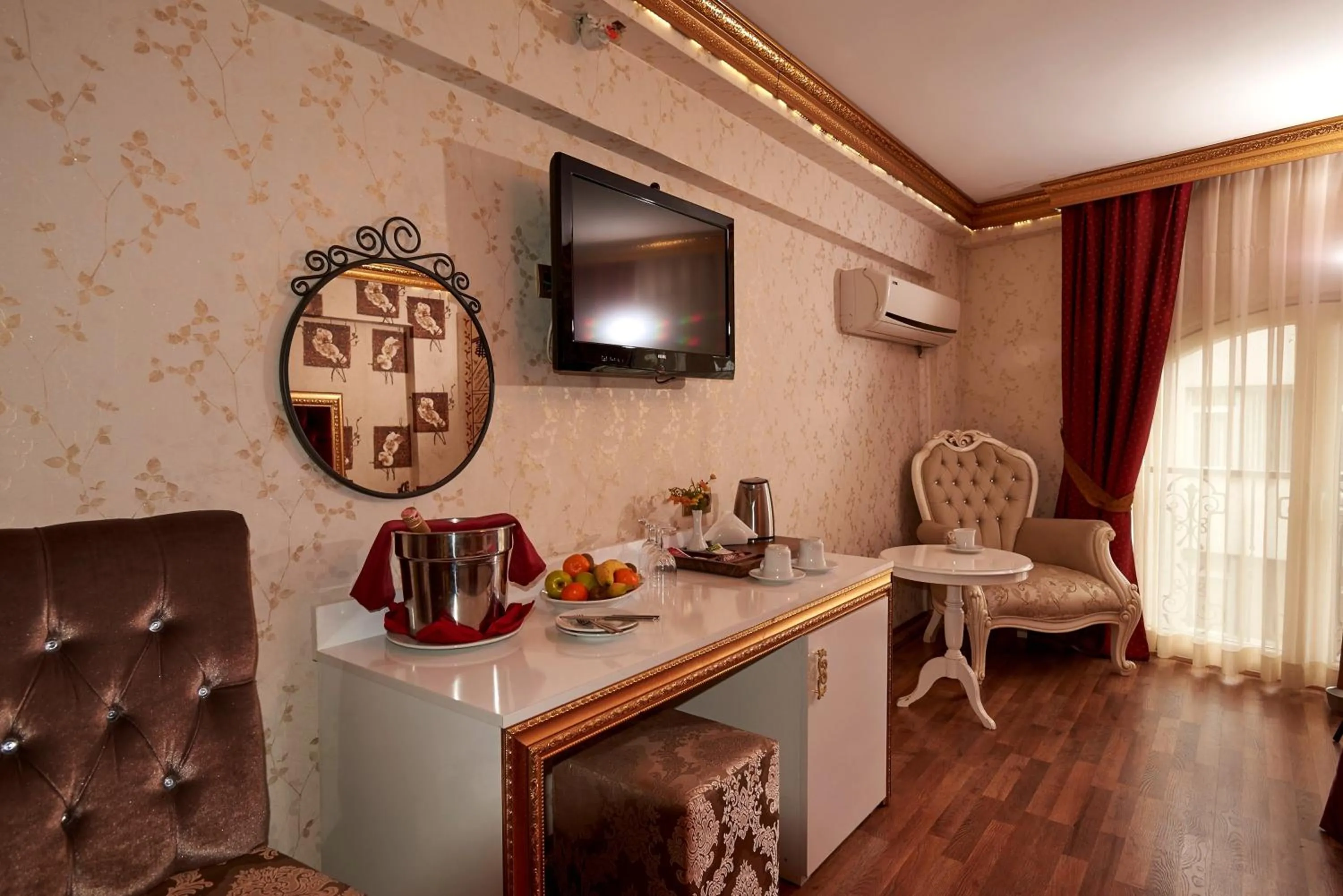 Seating area in Marmara Deluxe Hotel