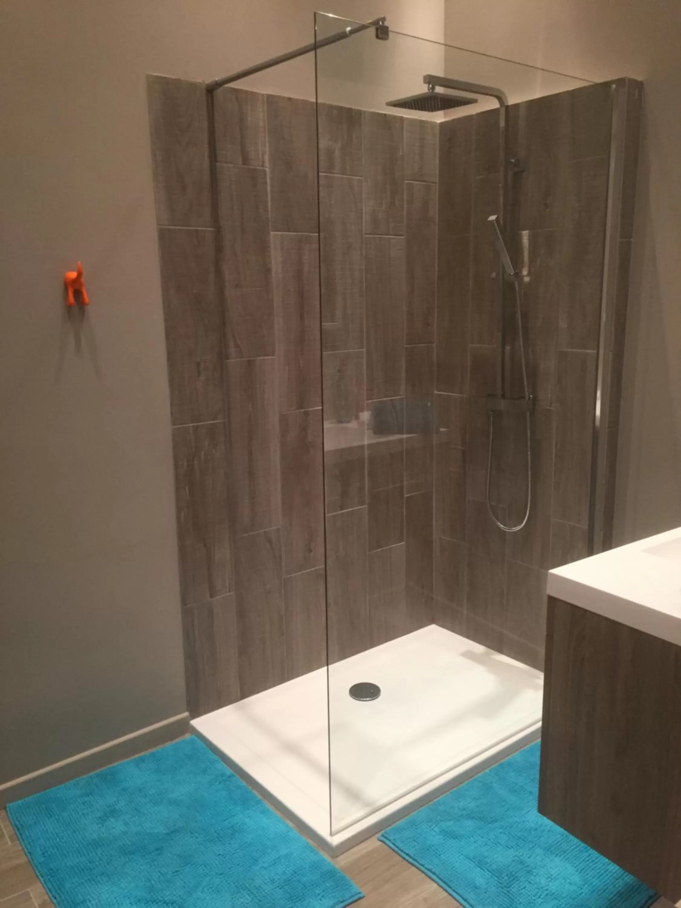 Bathroom in Suite 11