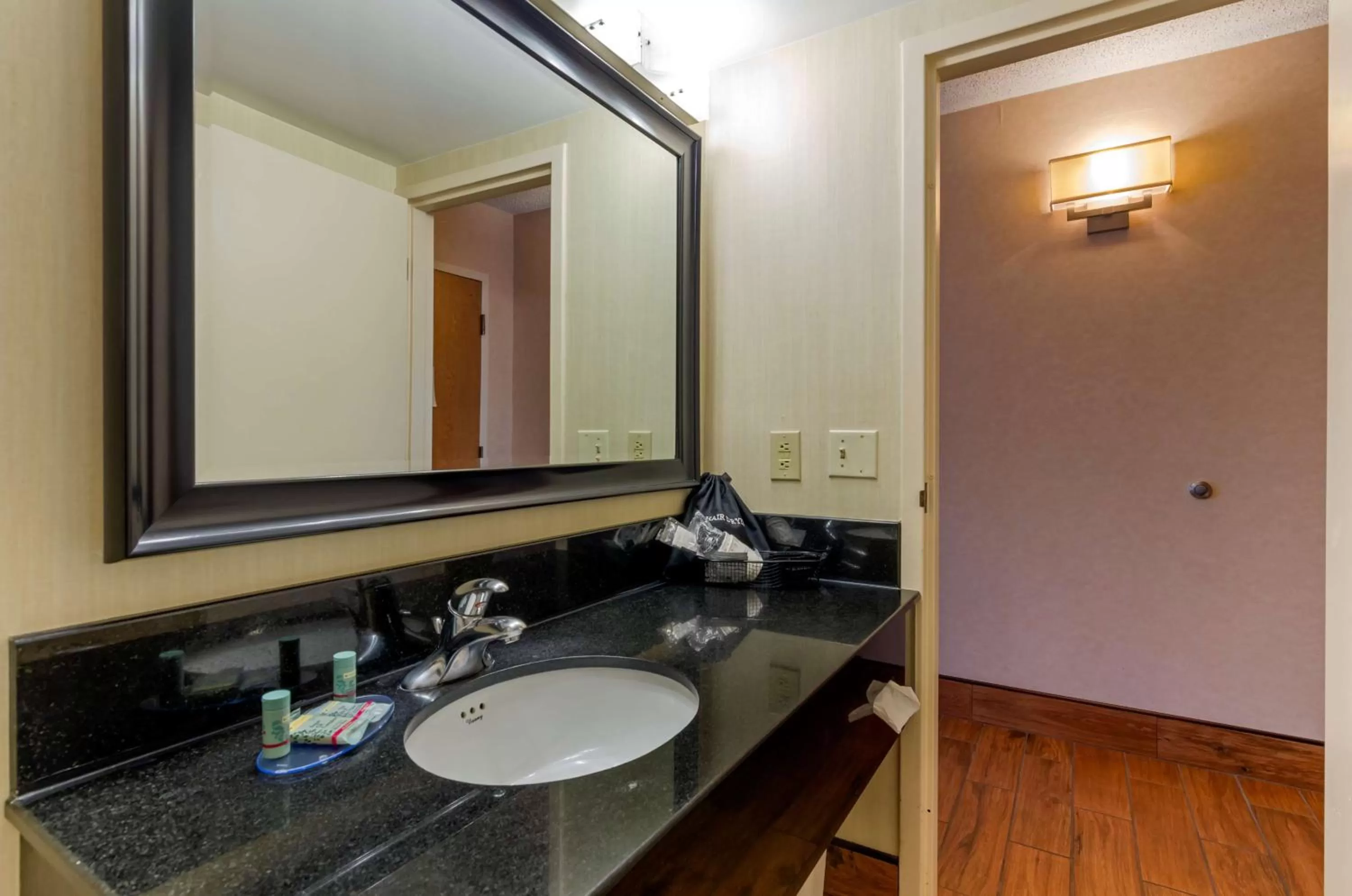 Bathroom in The Staunton Inn