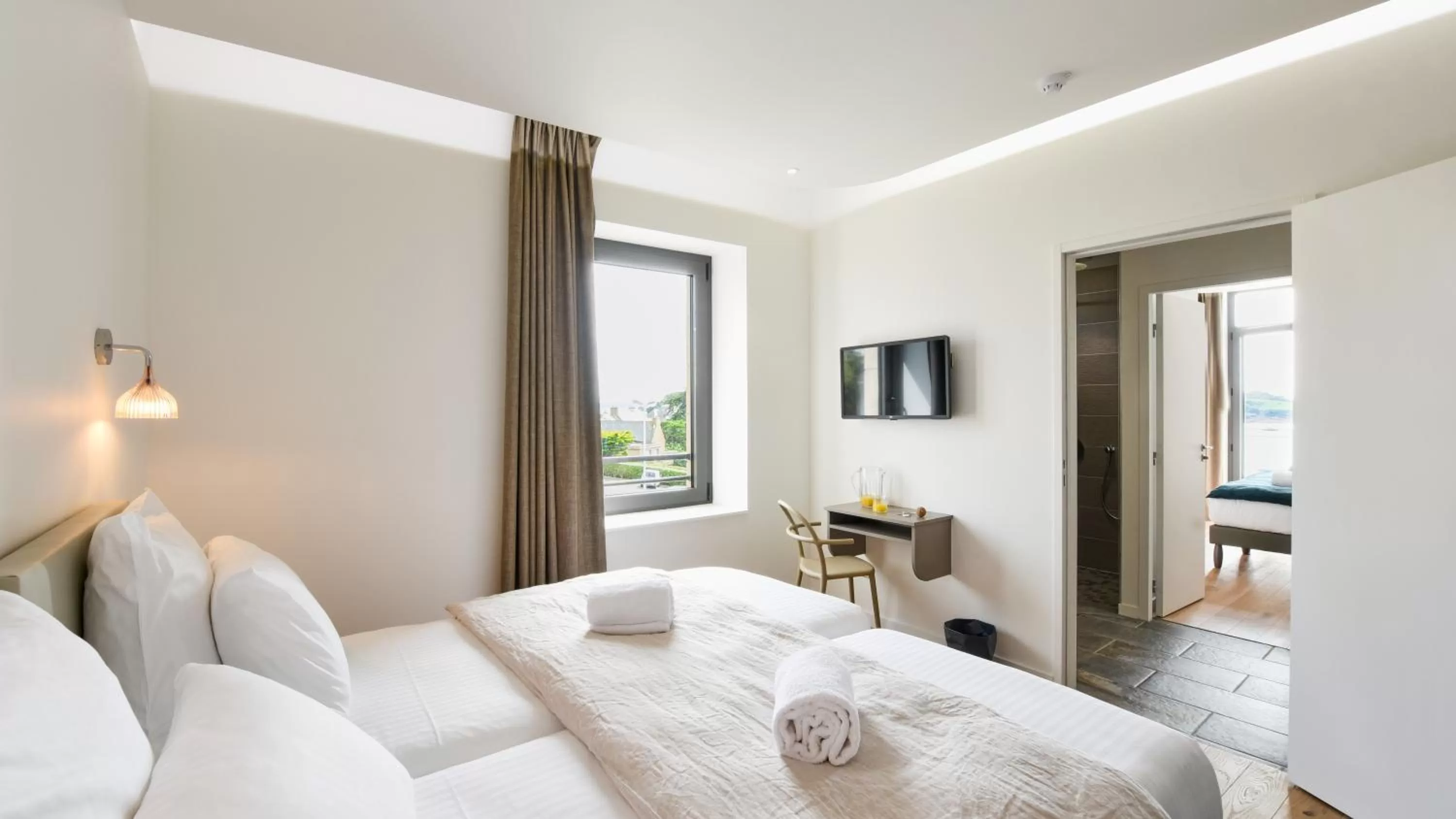 TV and multimedia, Bed in Pavillon de la plage